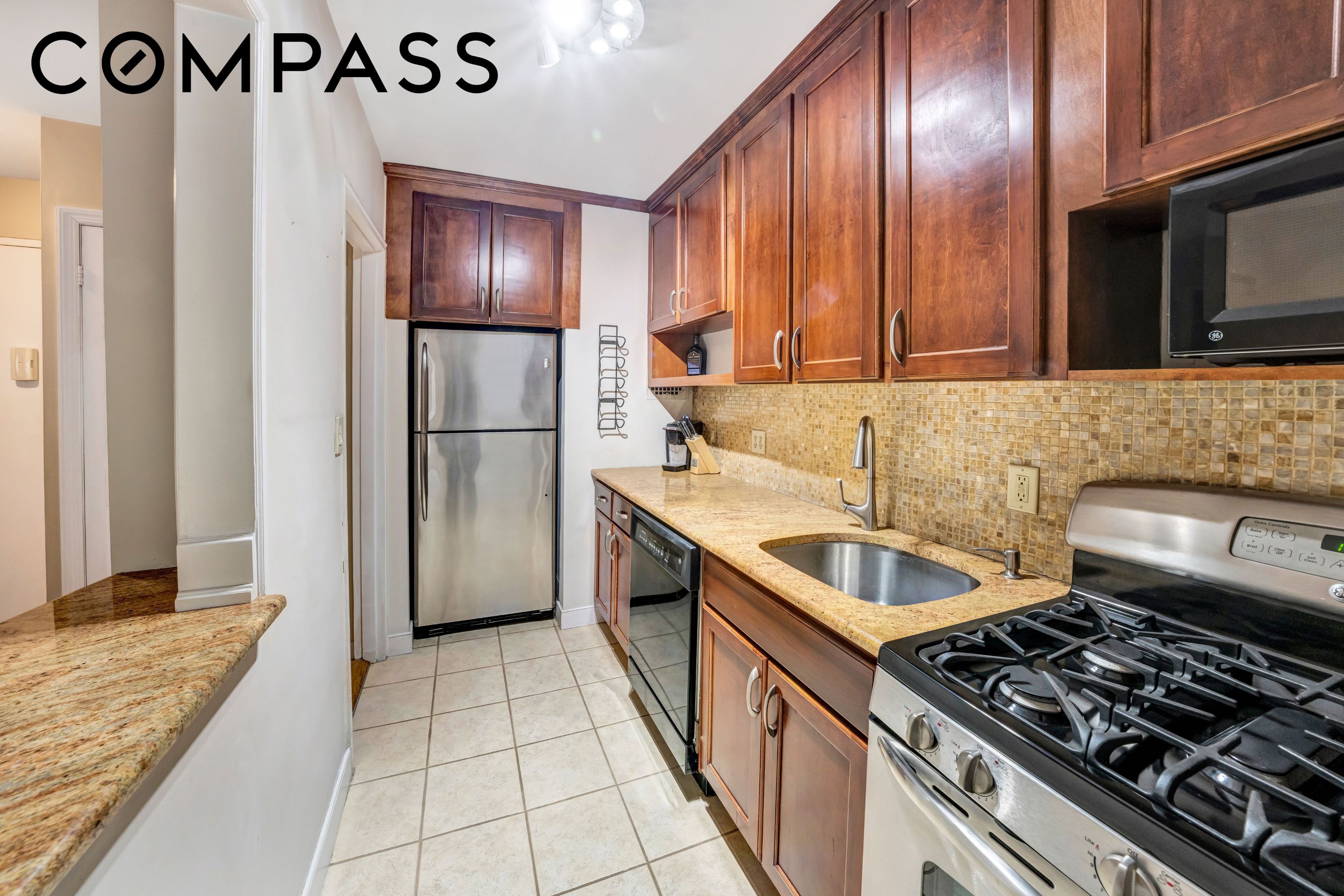 345 E 52nd Street 3G