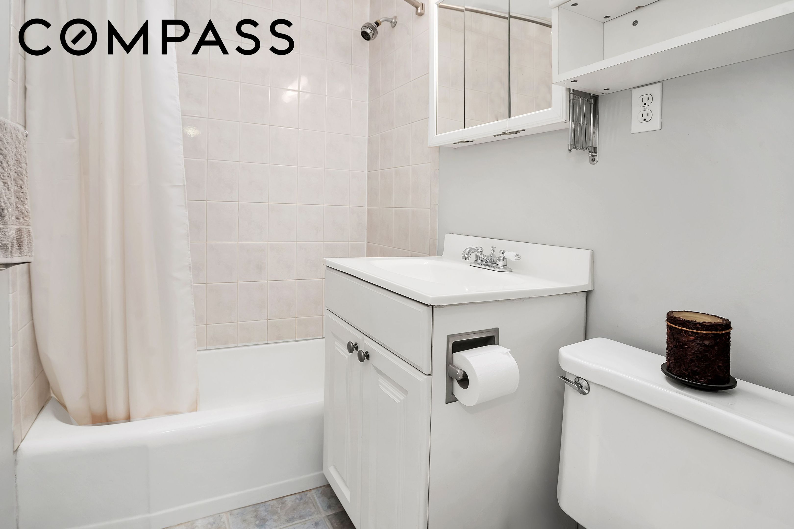 345 E 52nd Street 3G