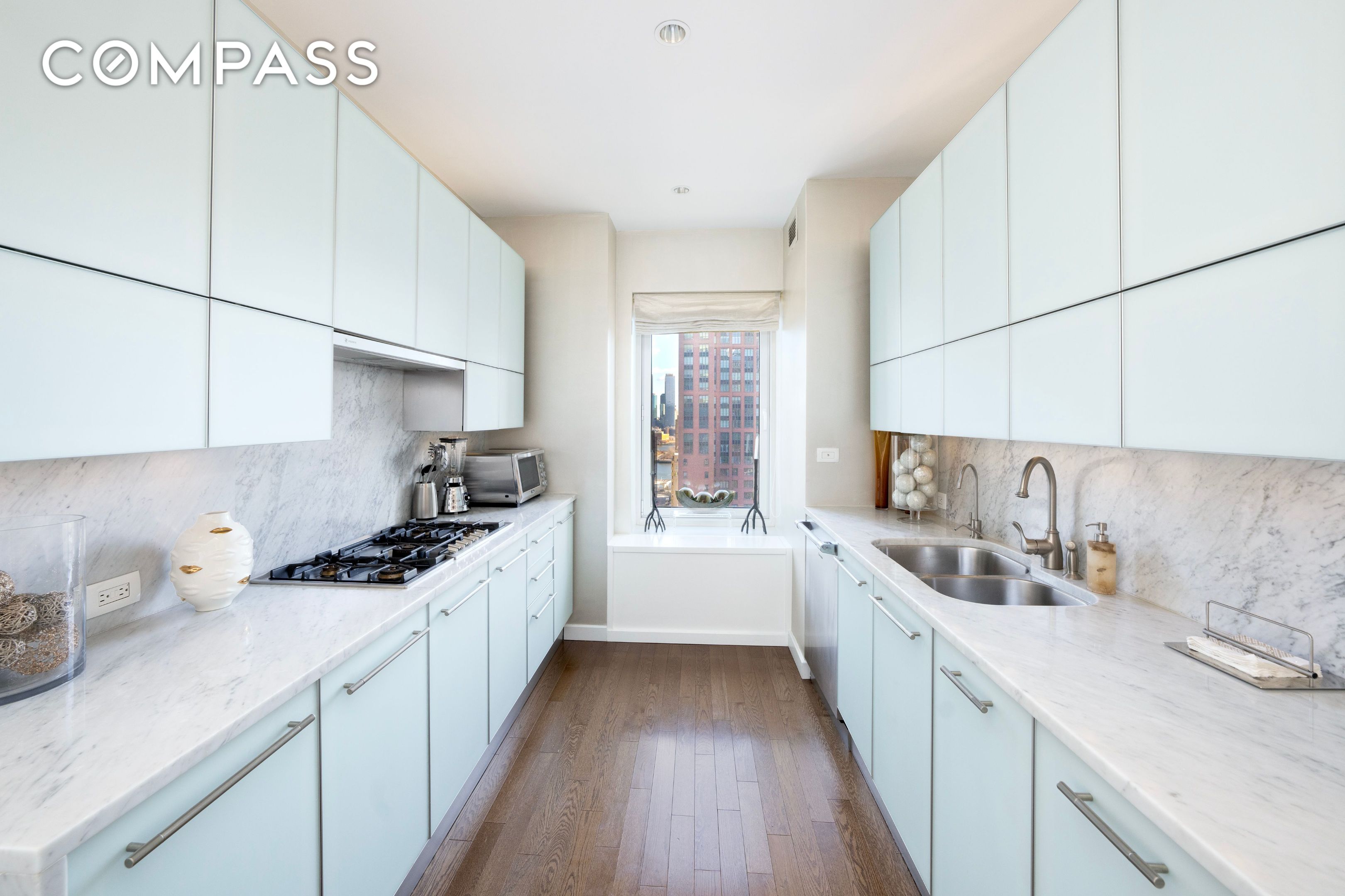 310 E 53rd Street 18A