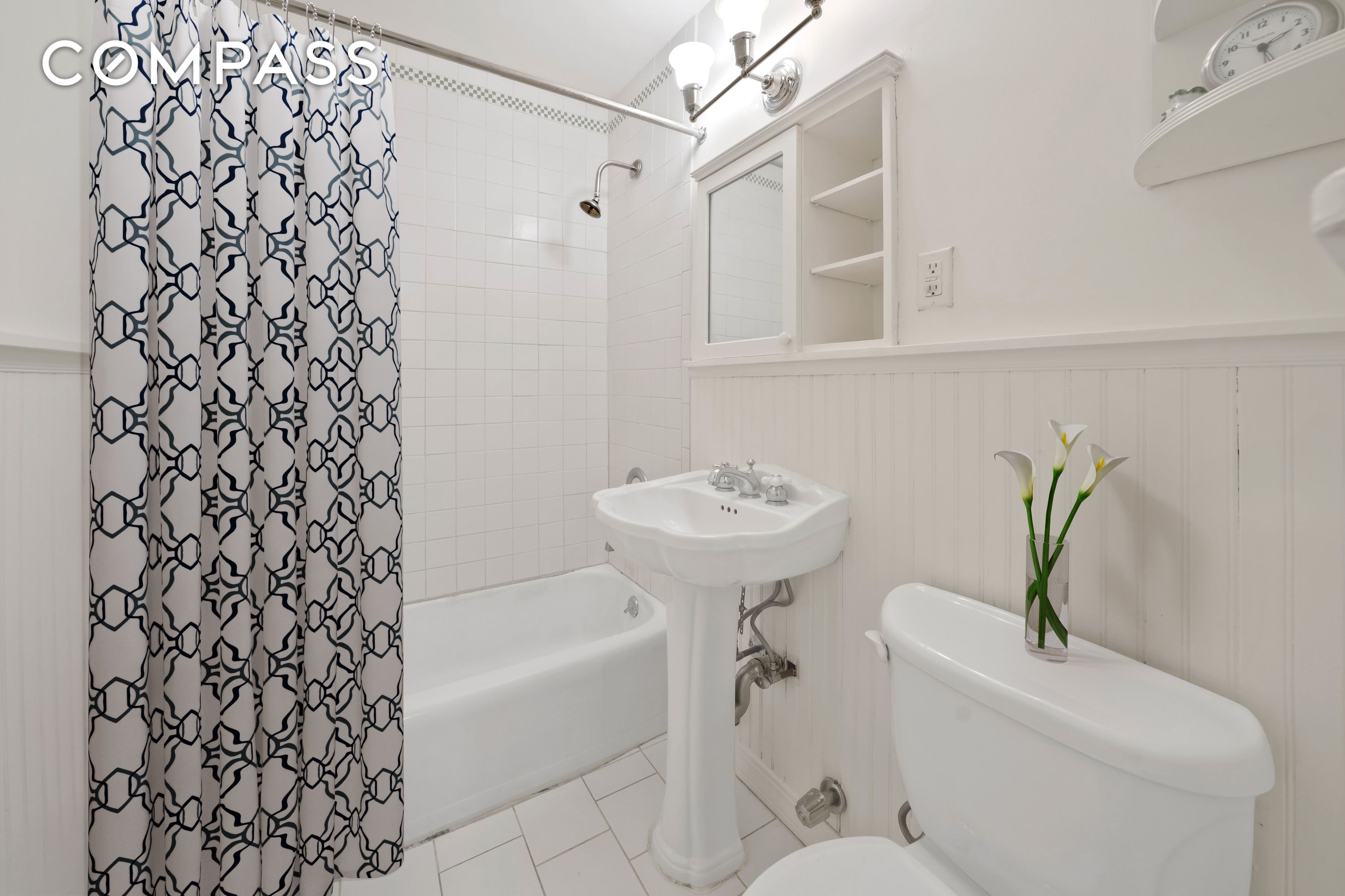 345 E 52nd Street 8G