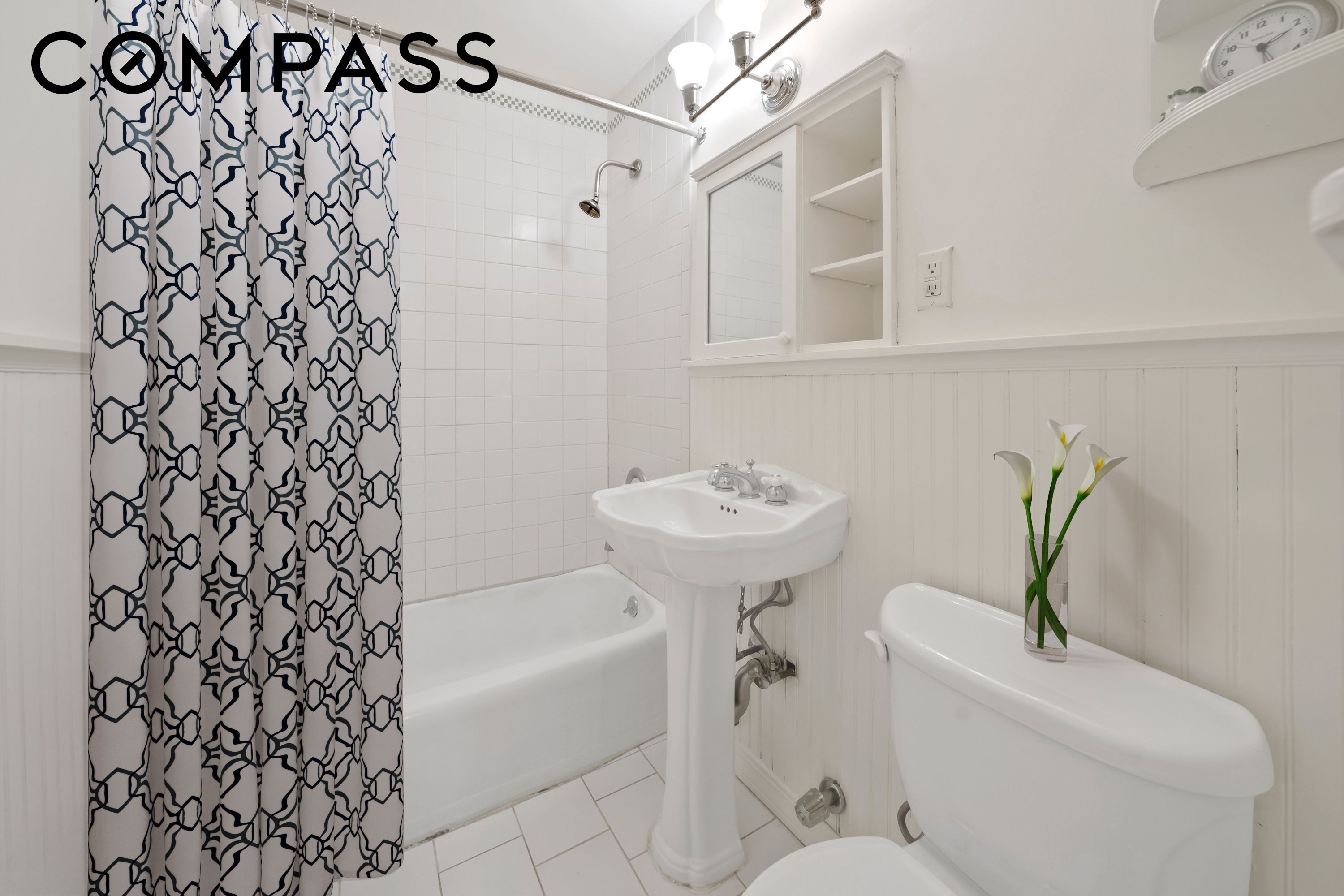 345 E 52nd Street 8G