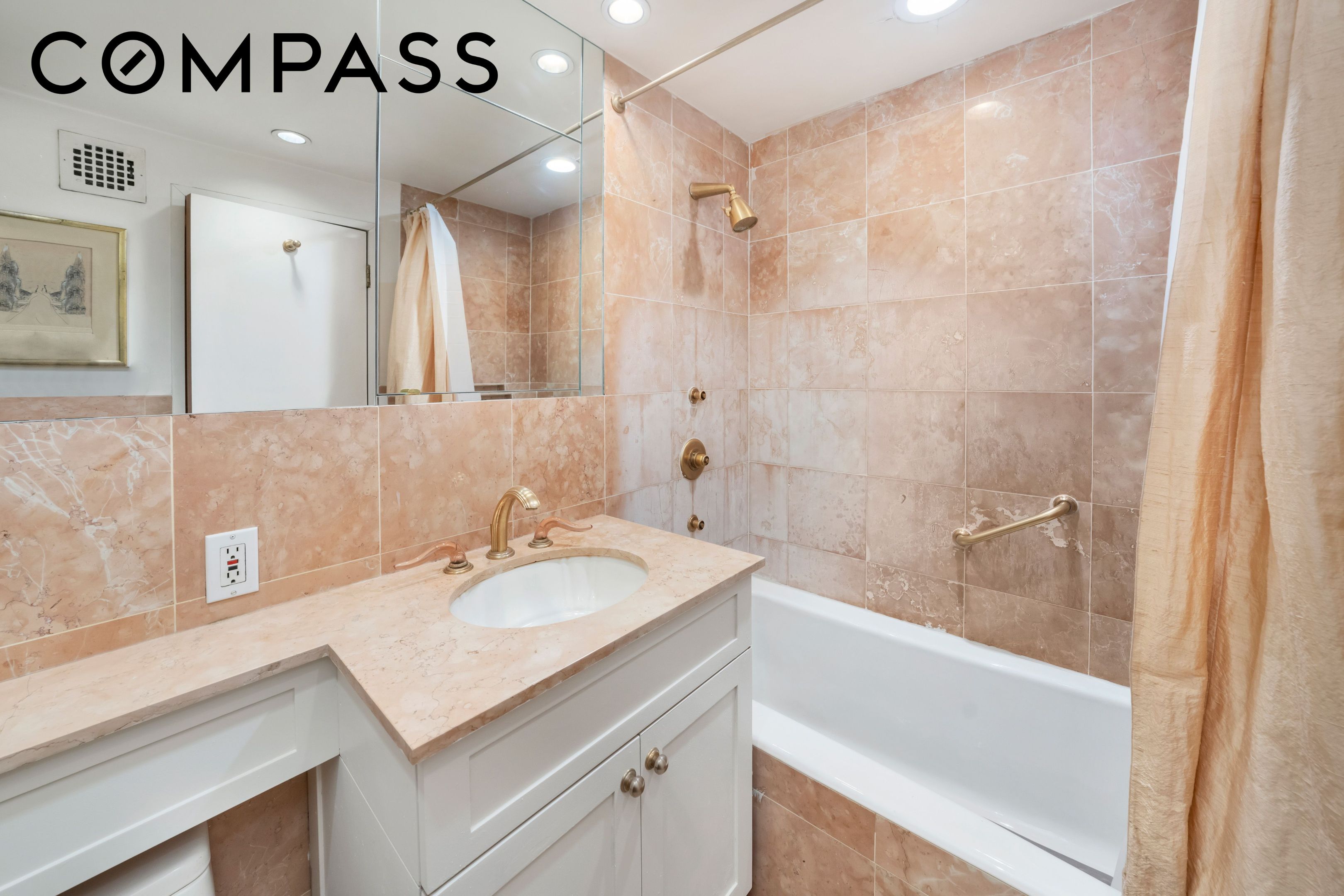 25 Sutton Place S 8G