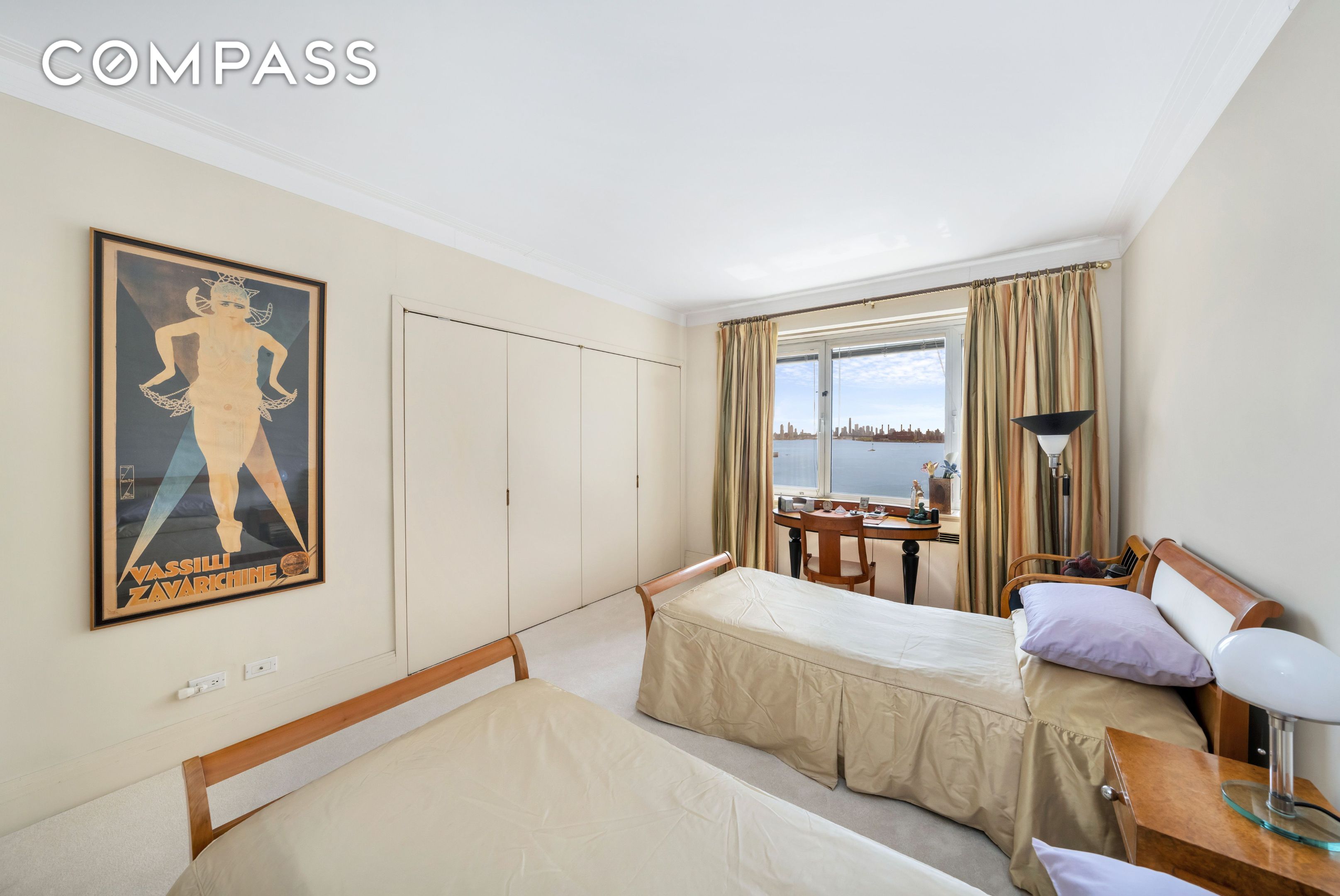 25 Sutton Place S 8G