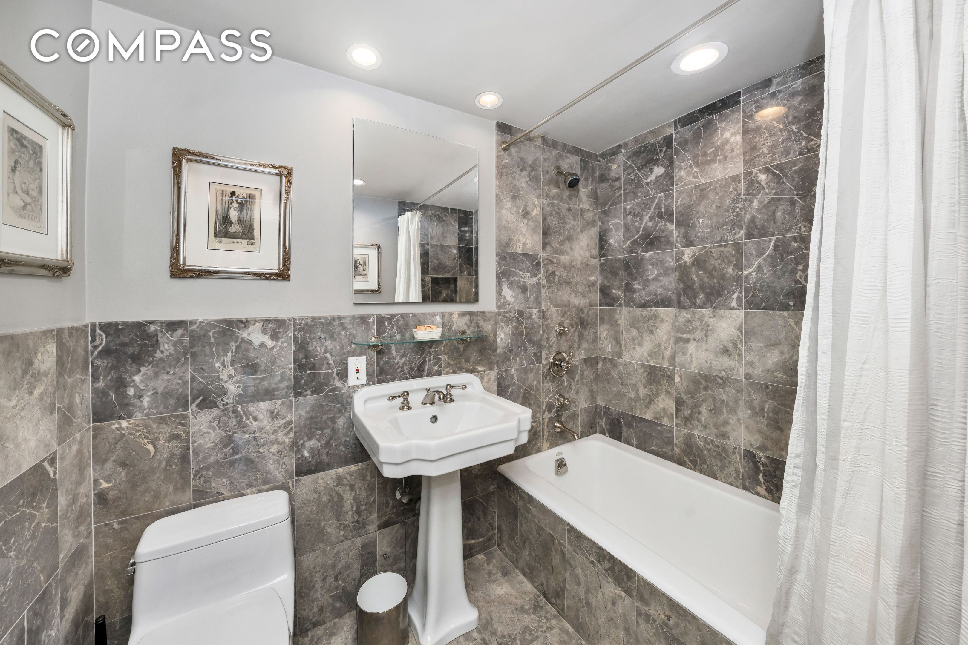 25 Sutton Place S 8G