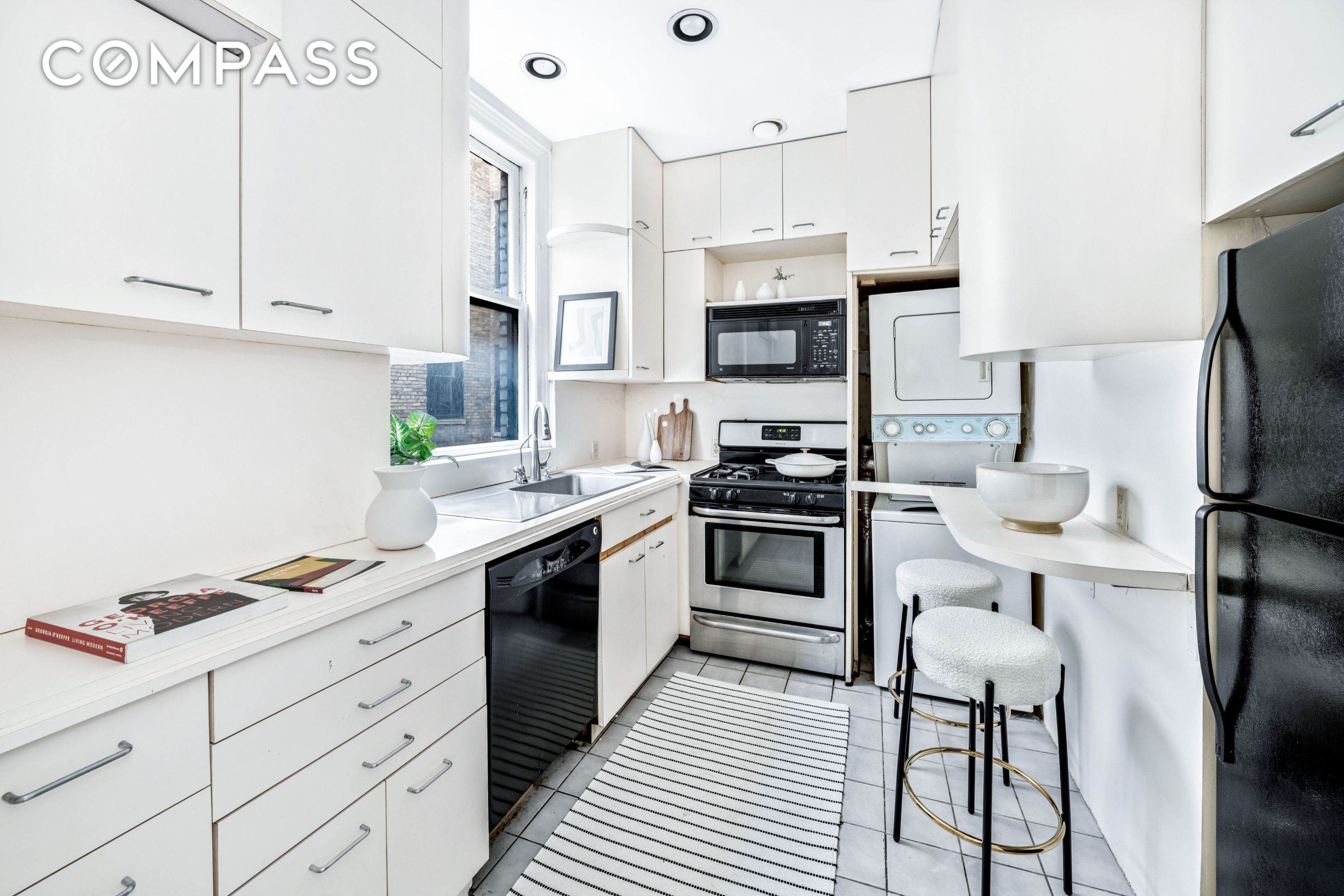 1060 Park Avenue 11A