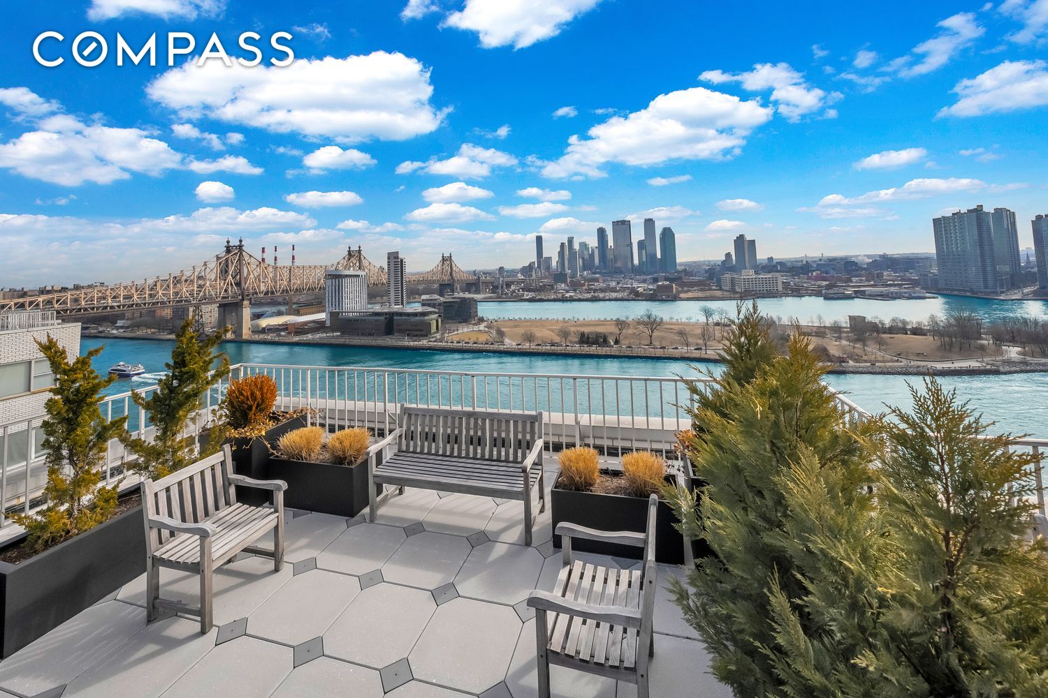 45 Sutton Place S 8L