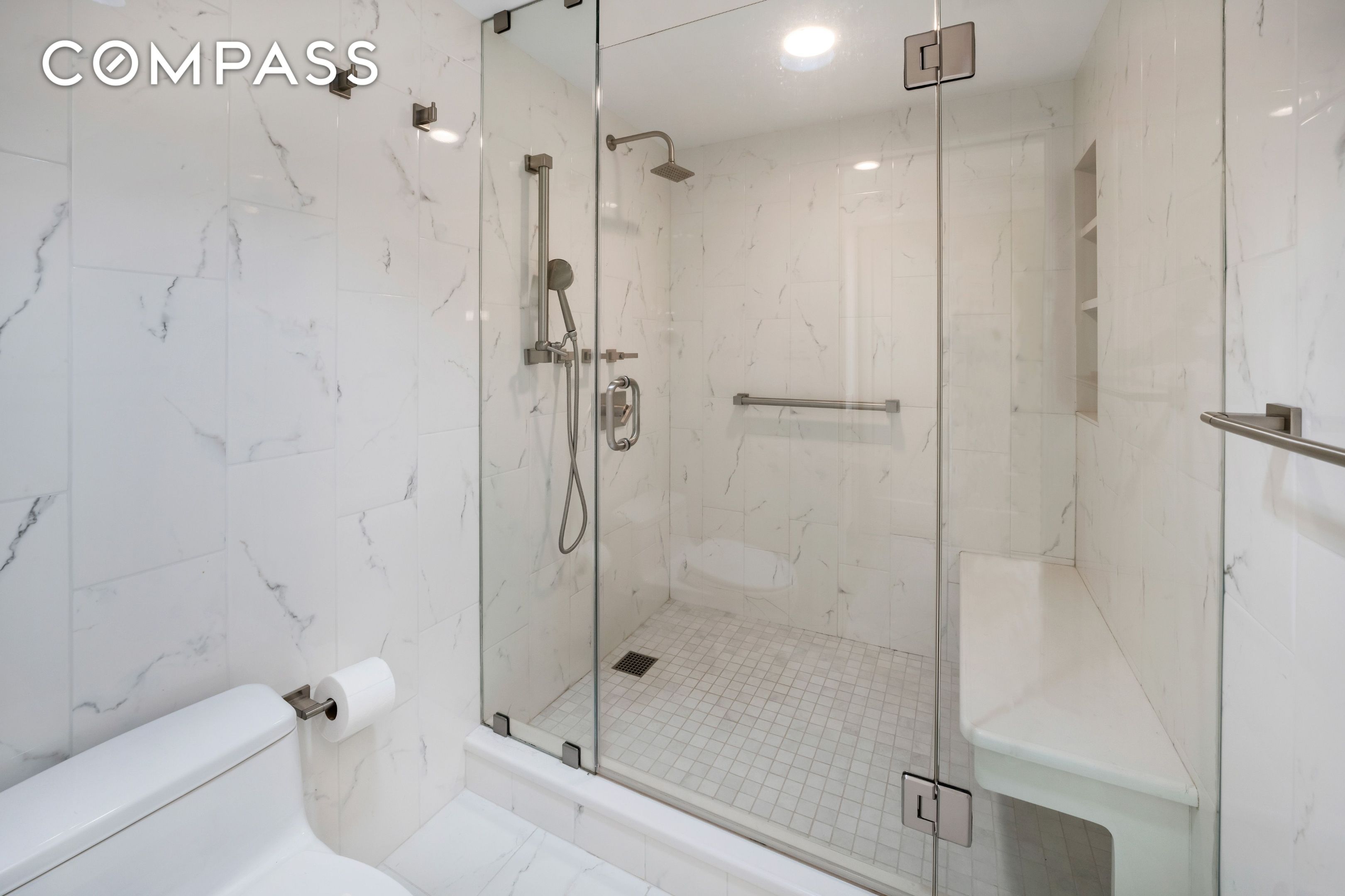 45 Sutton Place S 8L