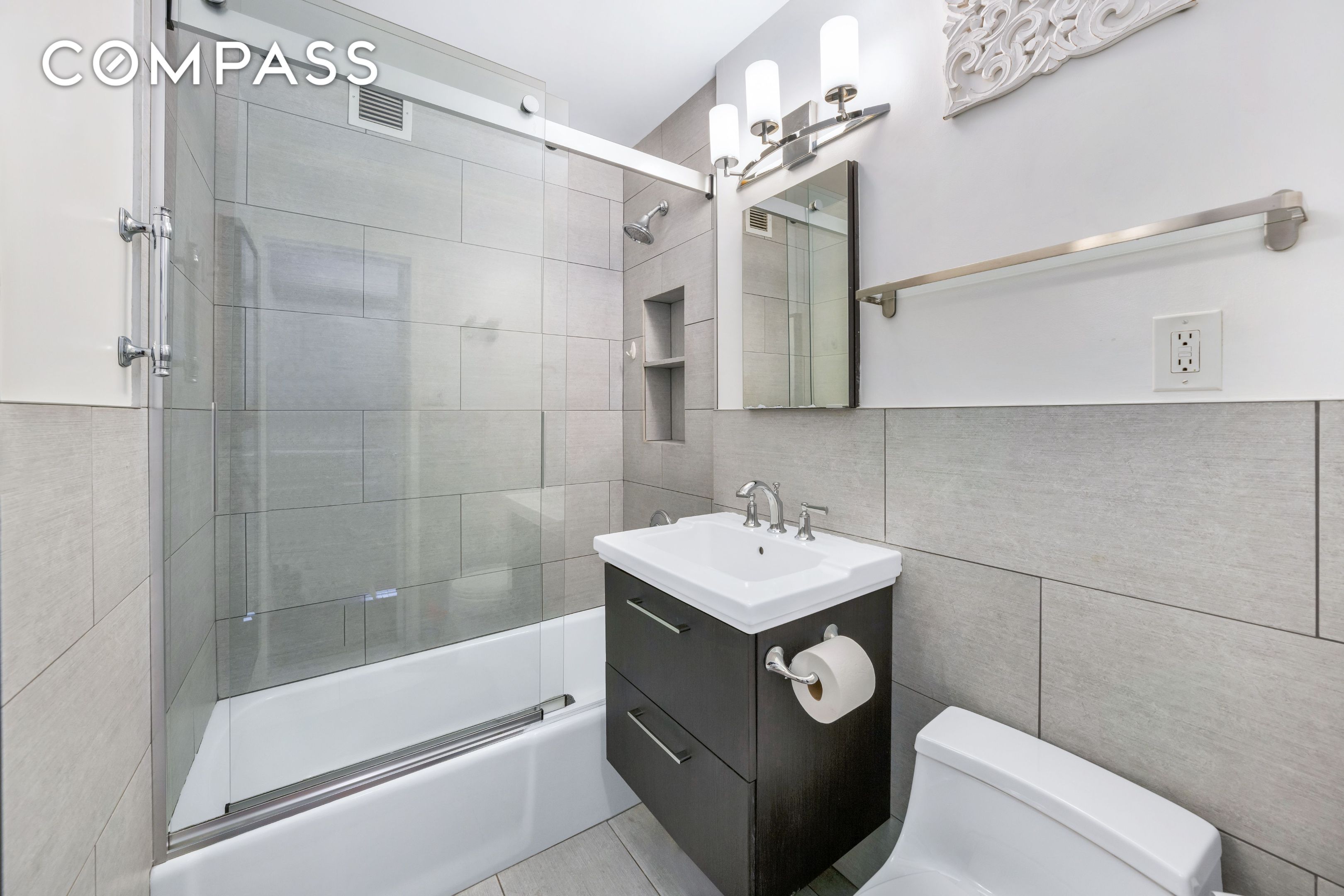 400 E 54th Street 26D