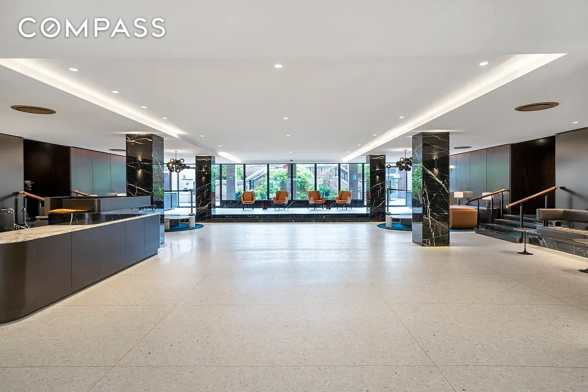 25 Sutton Place S 9R