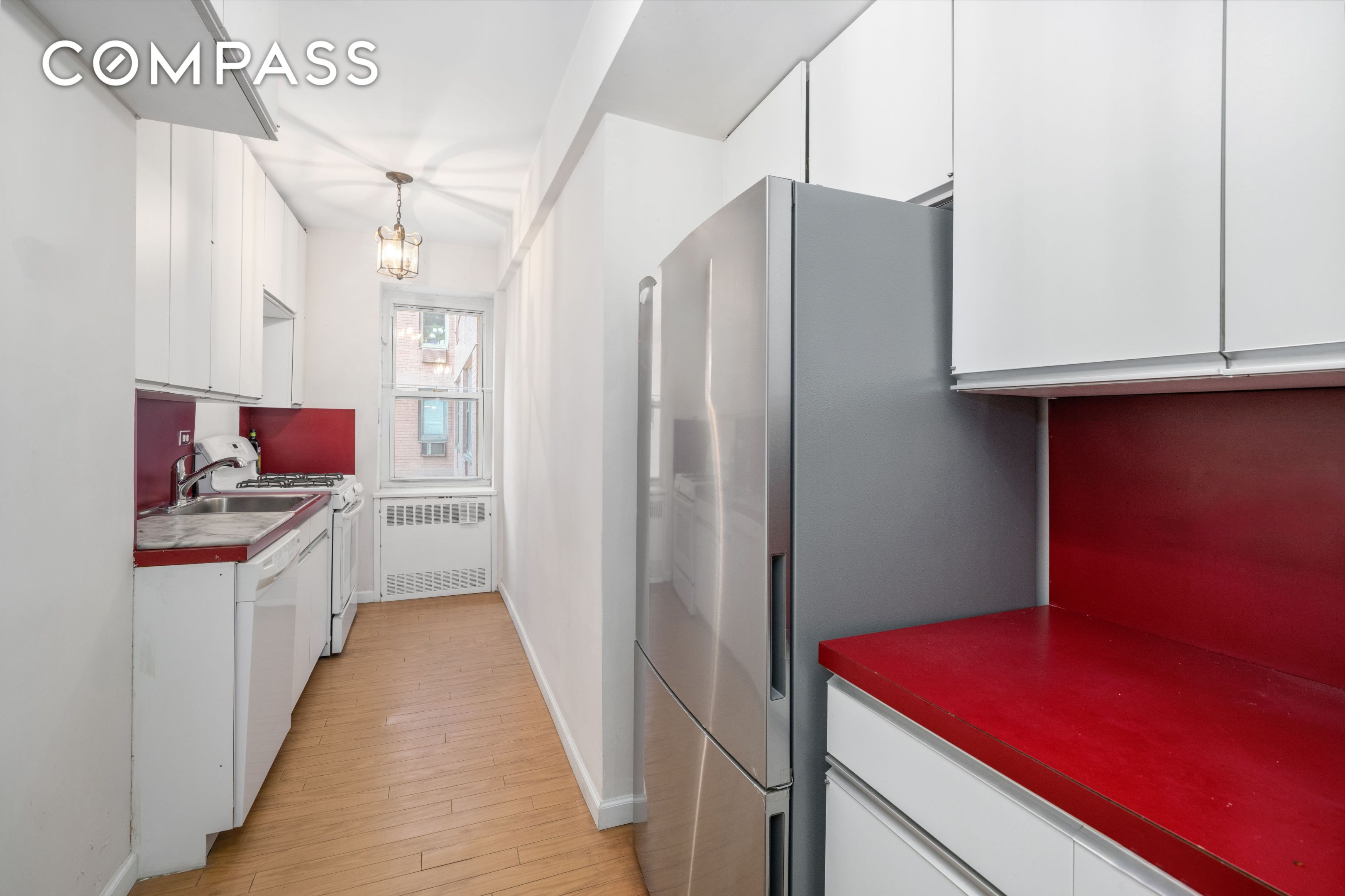 25 Sutton Place S 9R