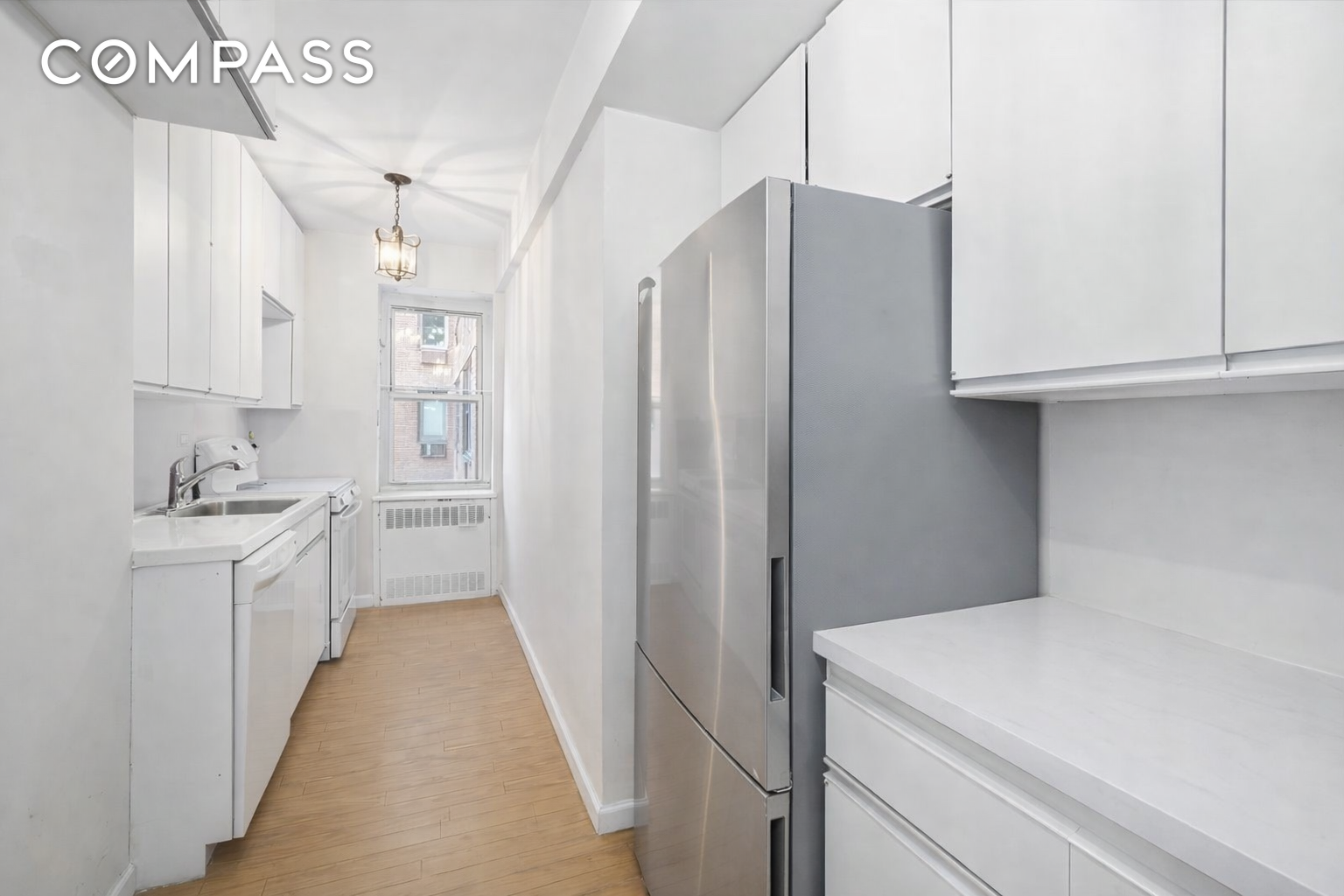 25 Sutton Place S 9R