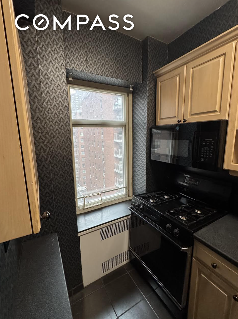 36 Sutton Place S 8E