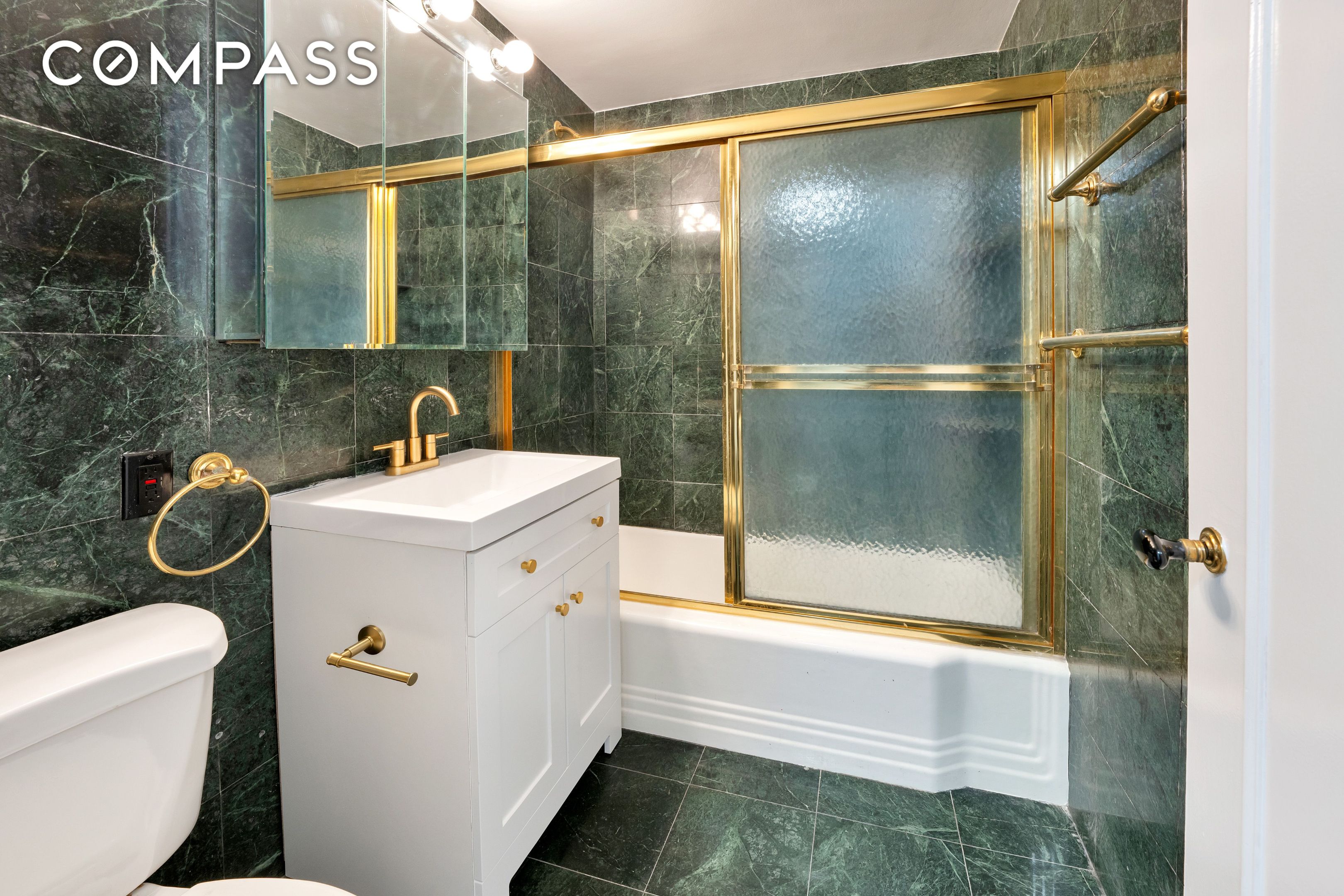 36 Sutton Place S 8E