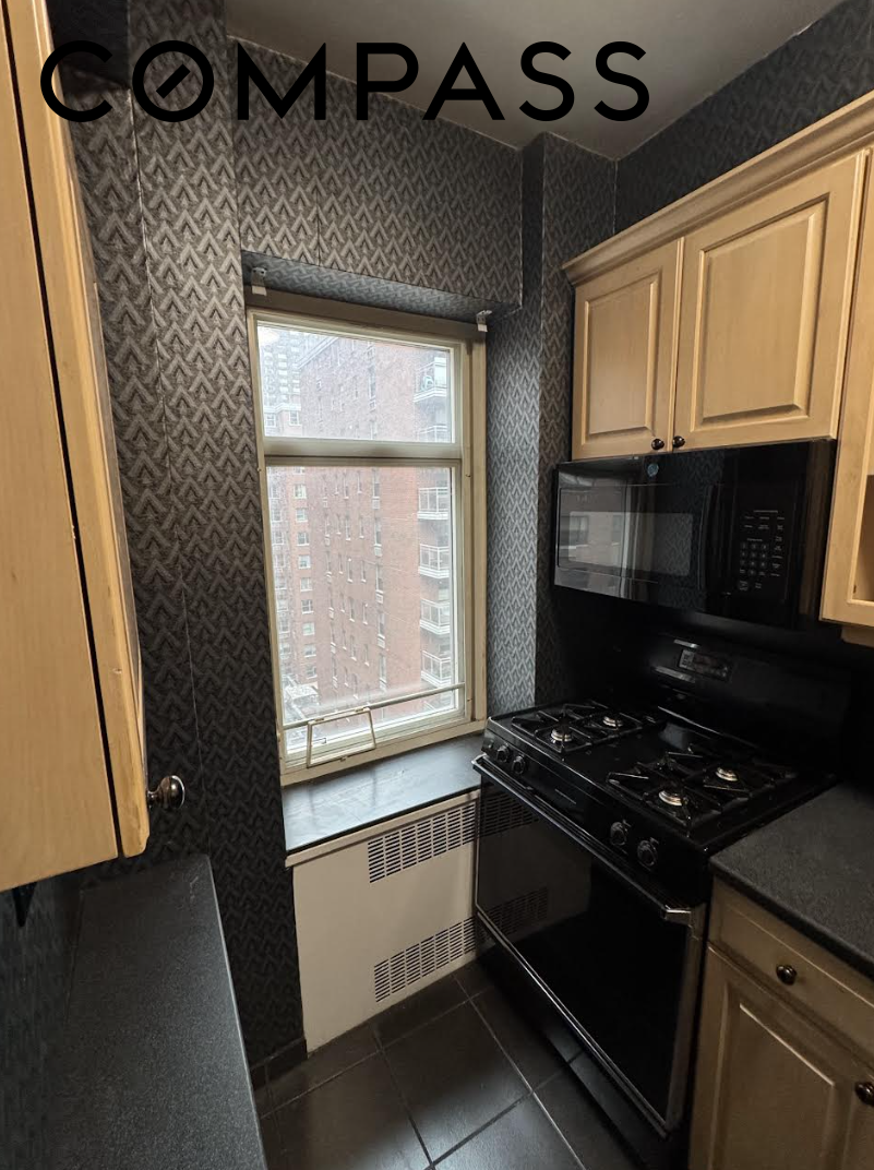 36 Sutton Place S 8E