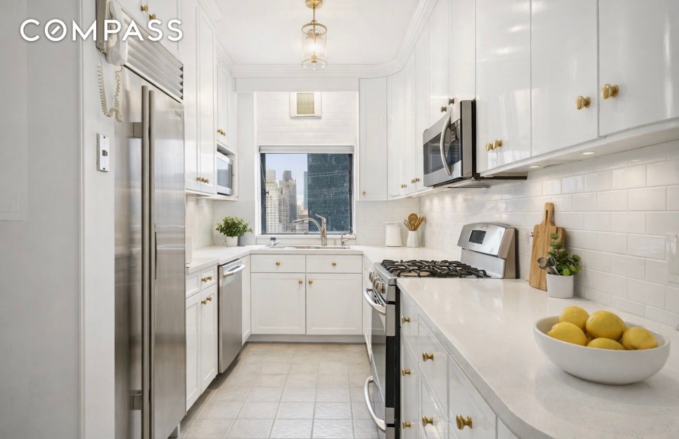 425 E 58th Street 18D