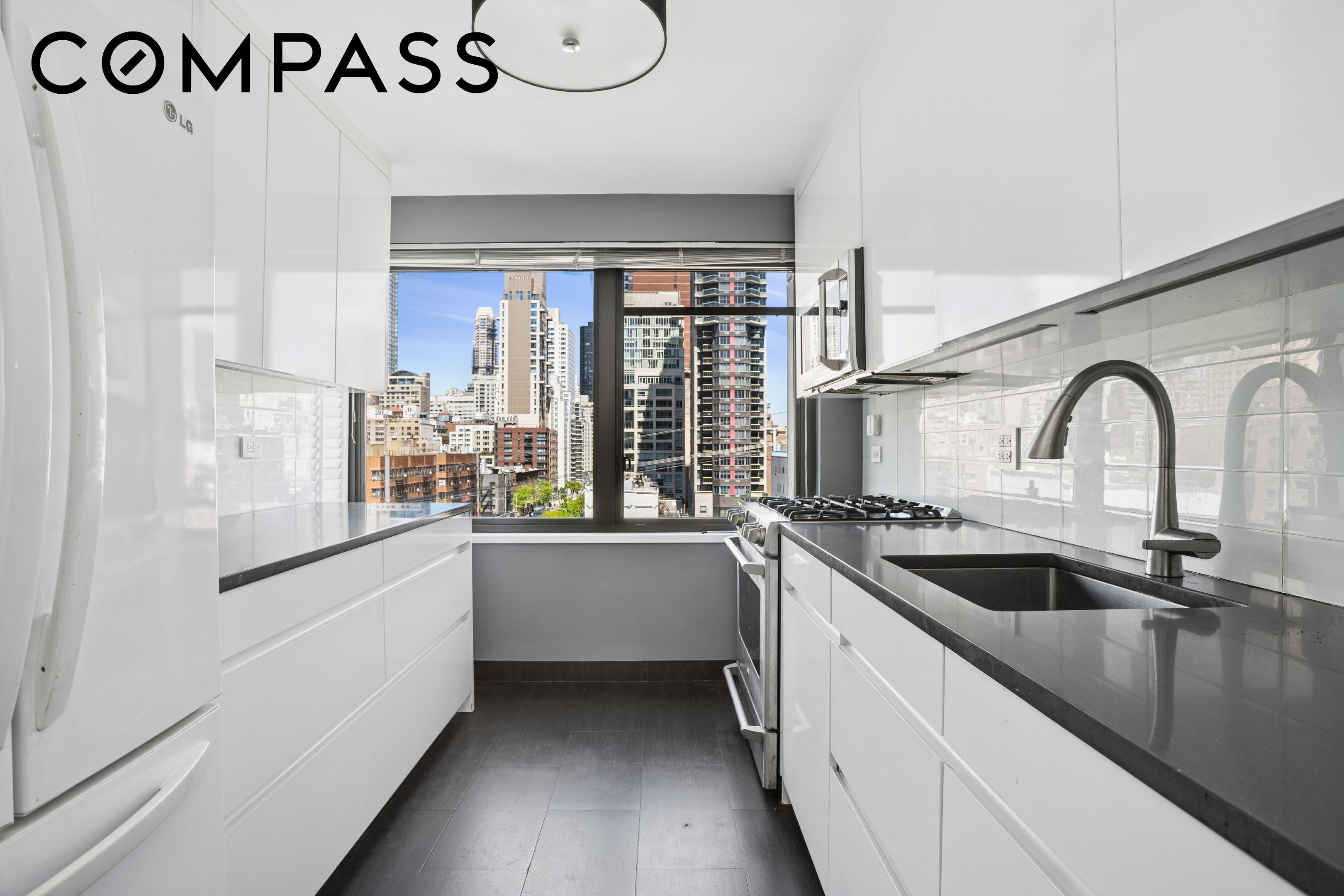 300 E 59th Street 705