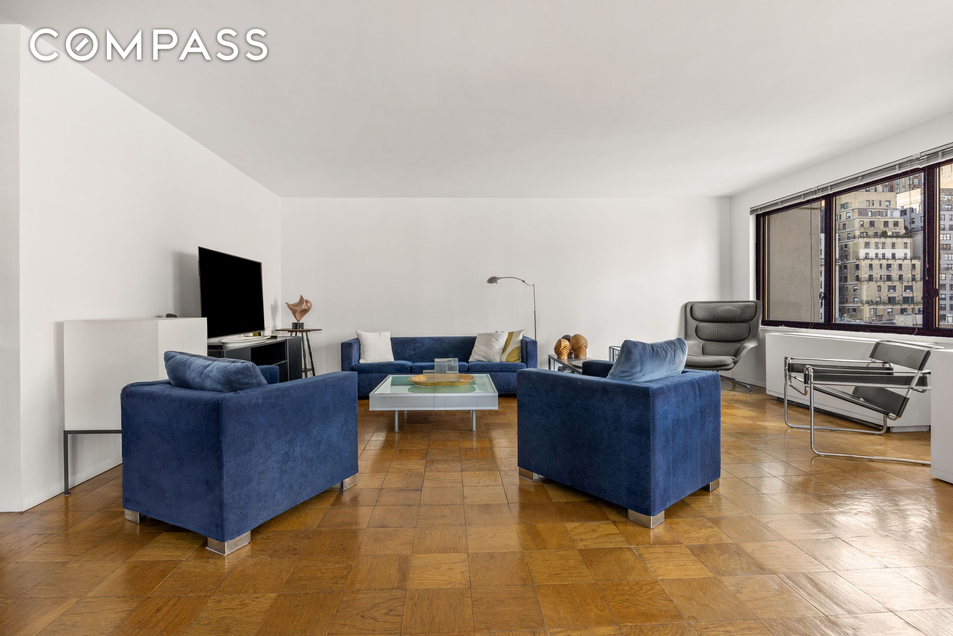 300 E 59th Street 705