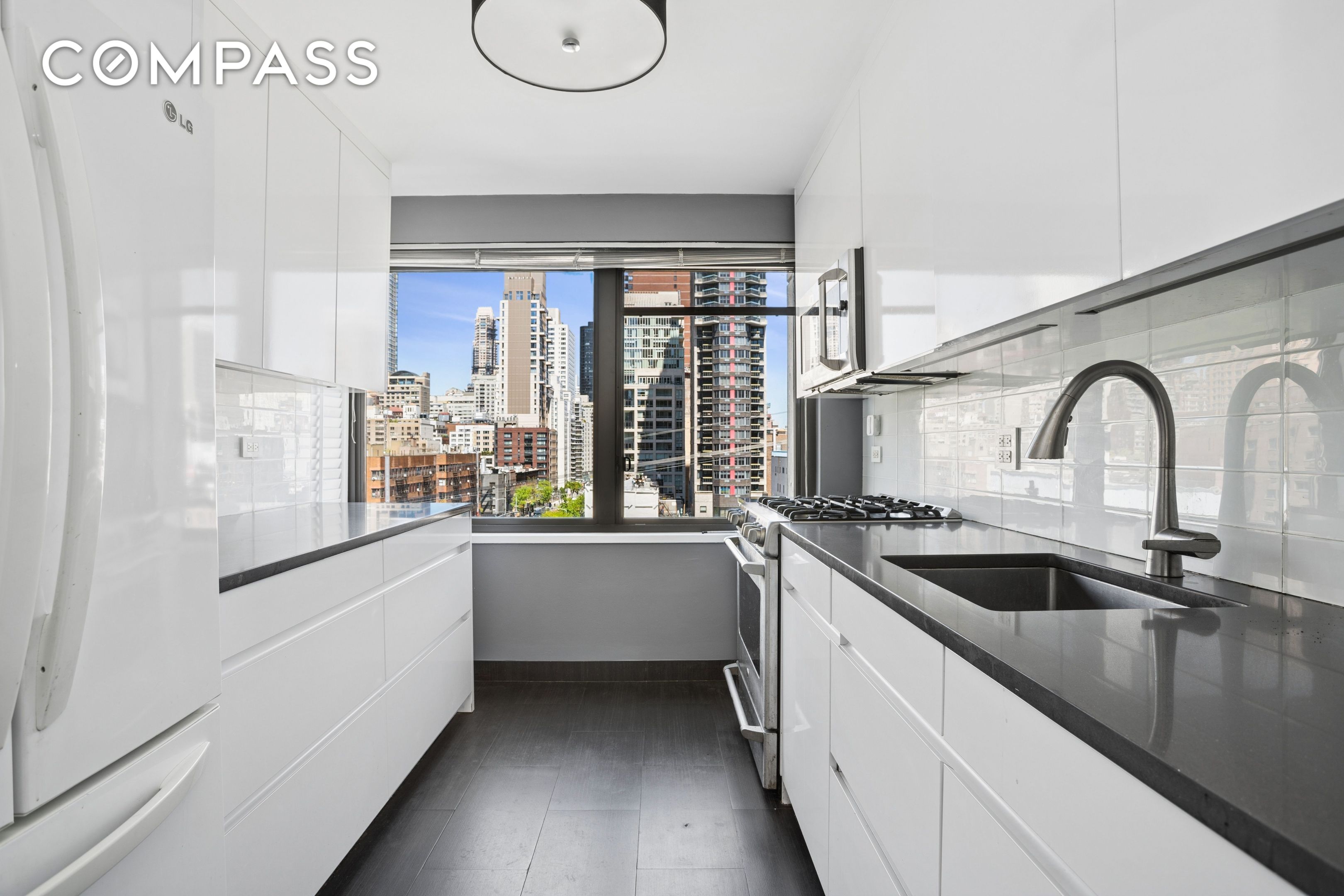 300 E 59th Street 705