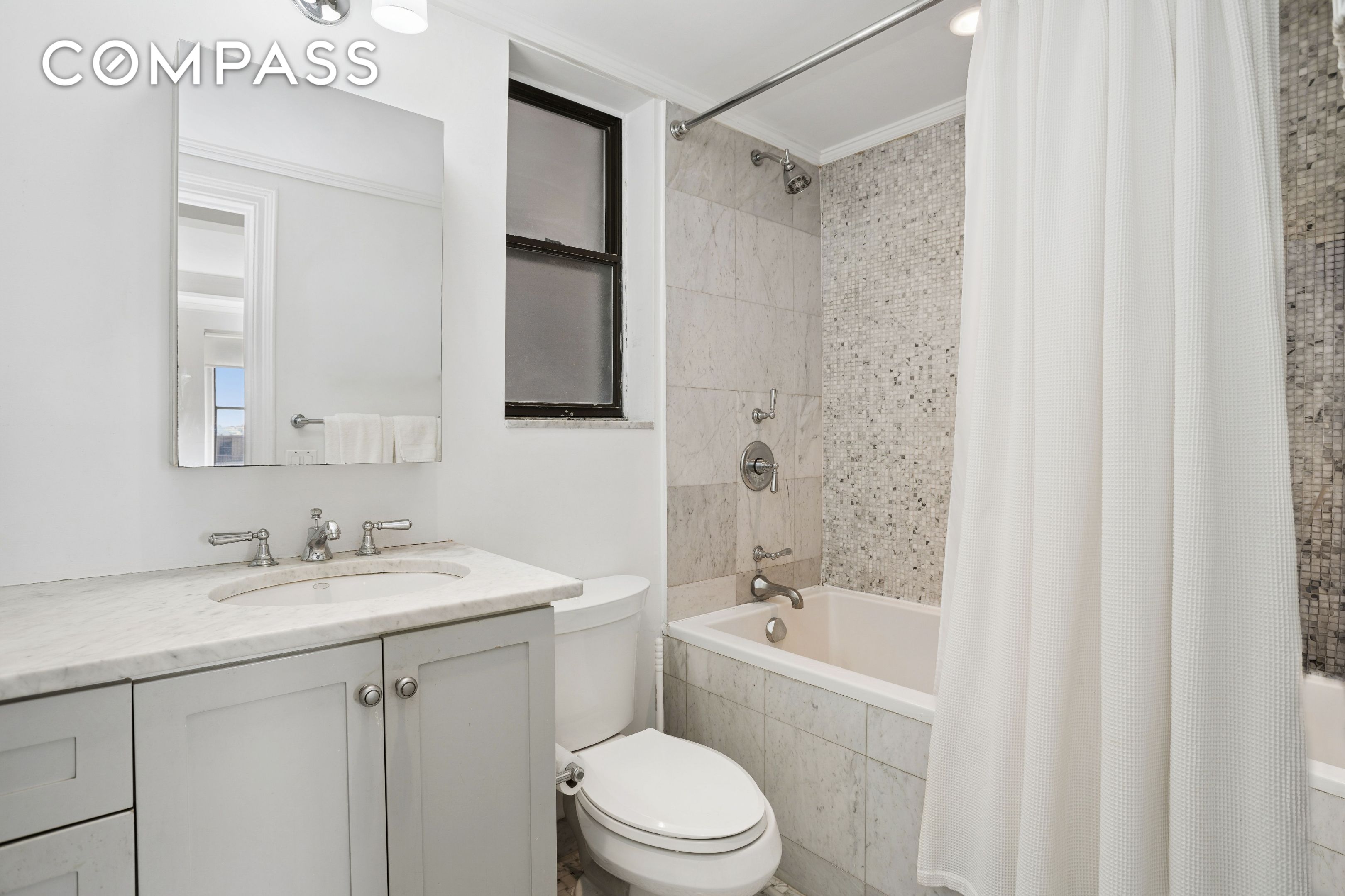 865 United Nations Plaza 9C