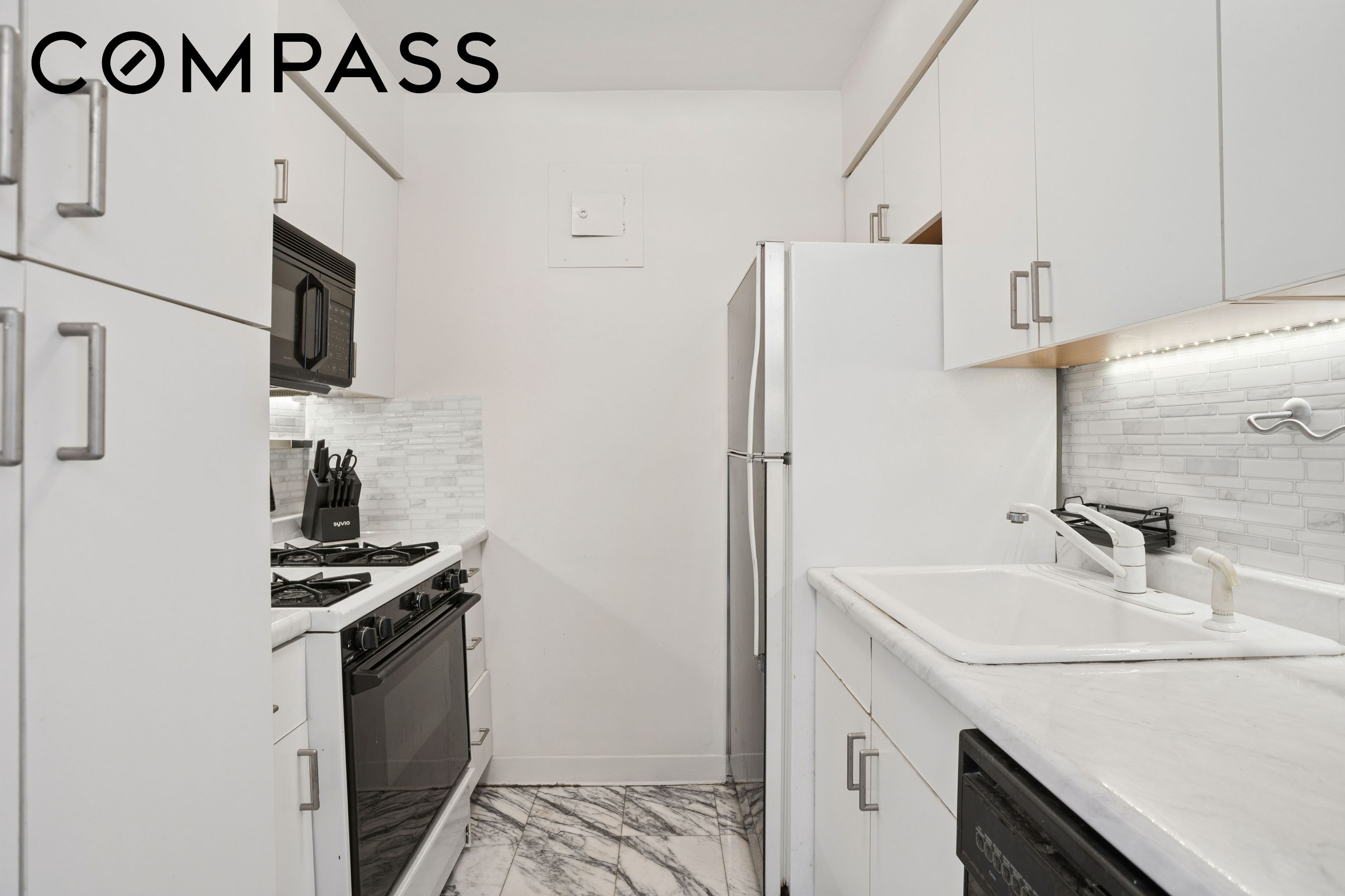 401 E 65th Street 9C