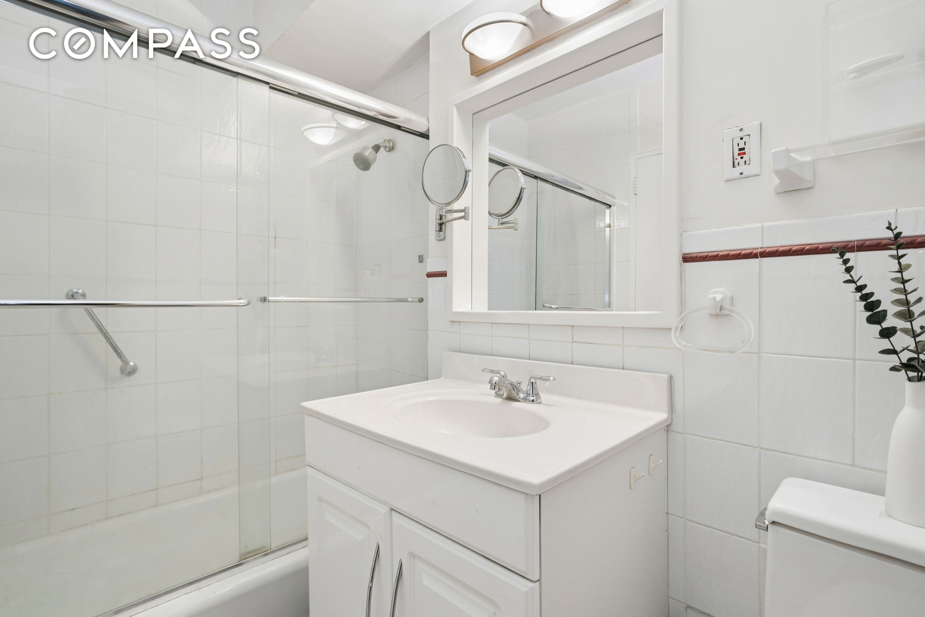 401 E 65th Street 9C