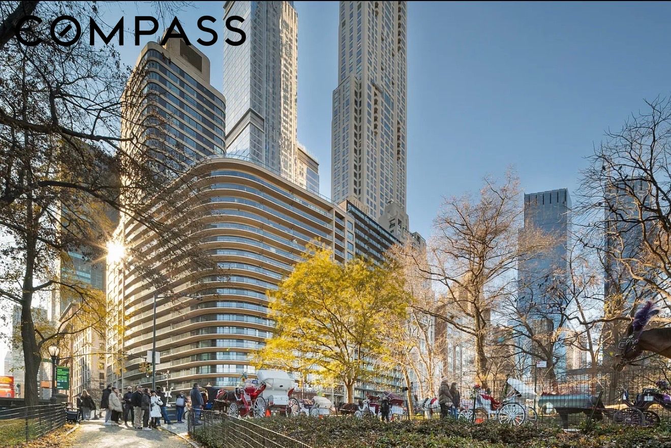 200 Central Park S 18L