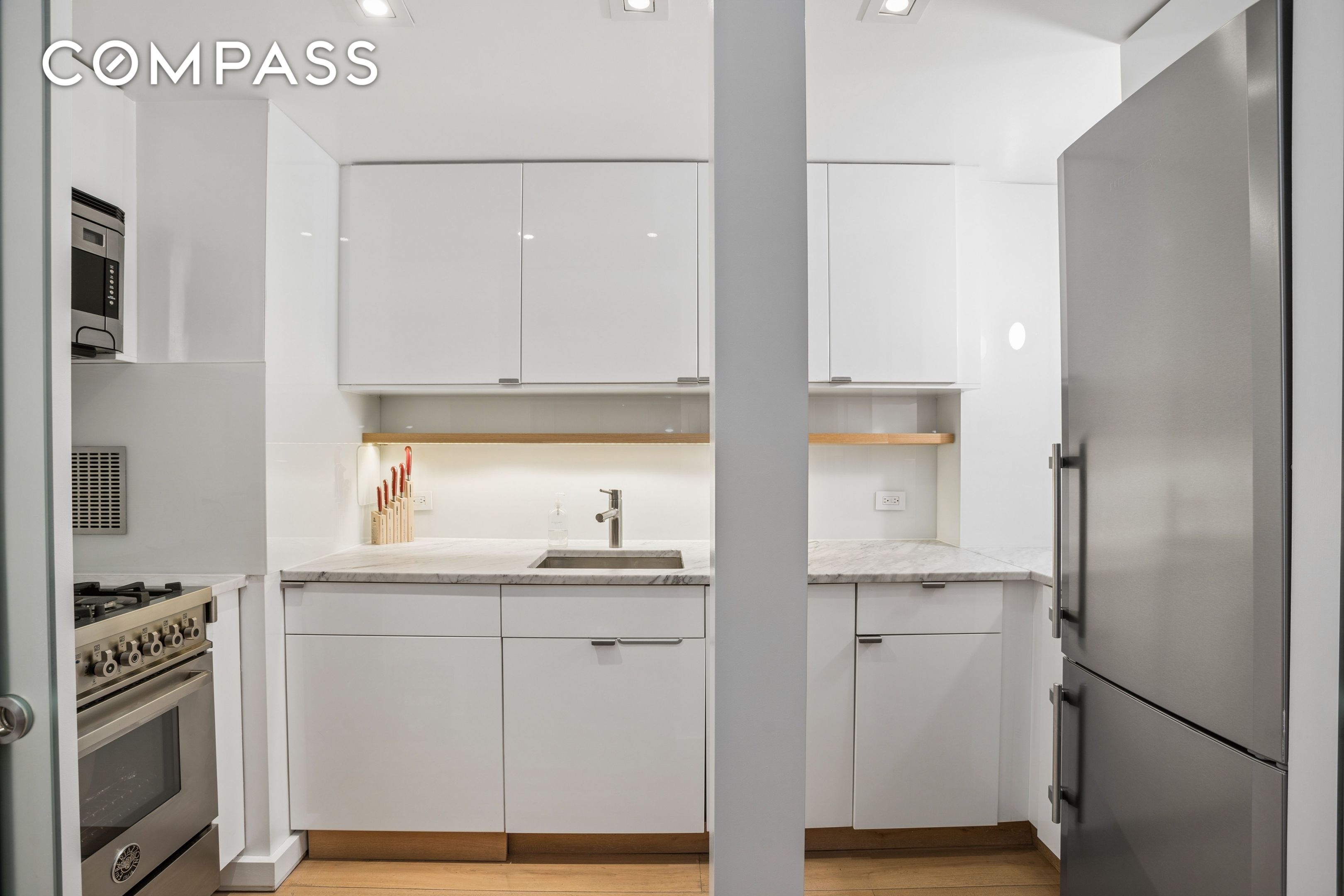 200 Central Park S 18L