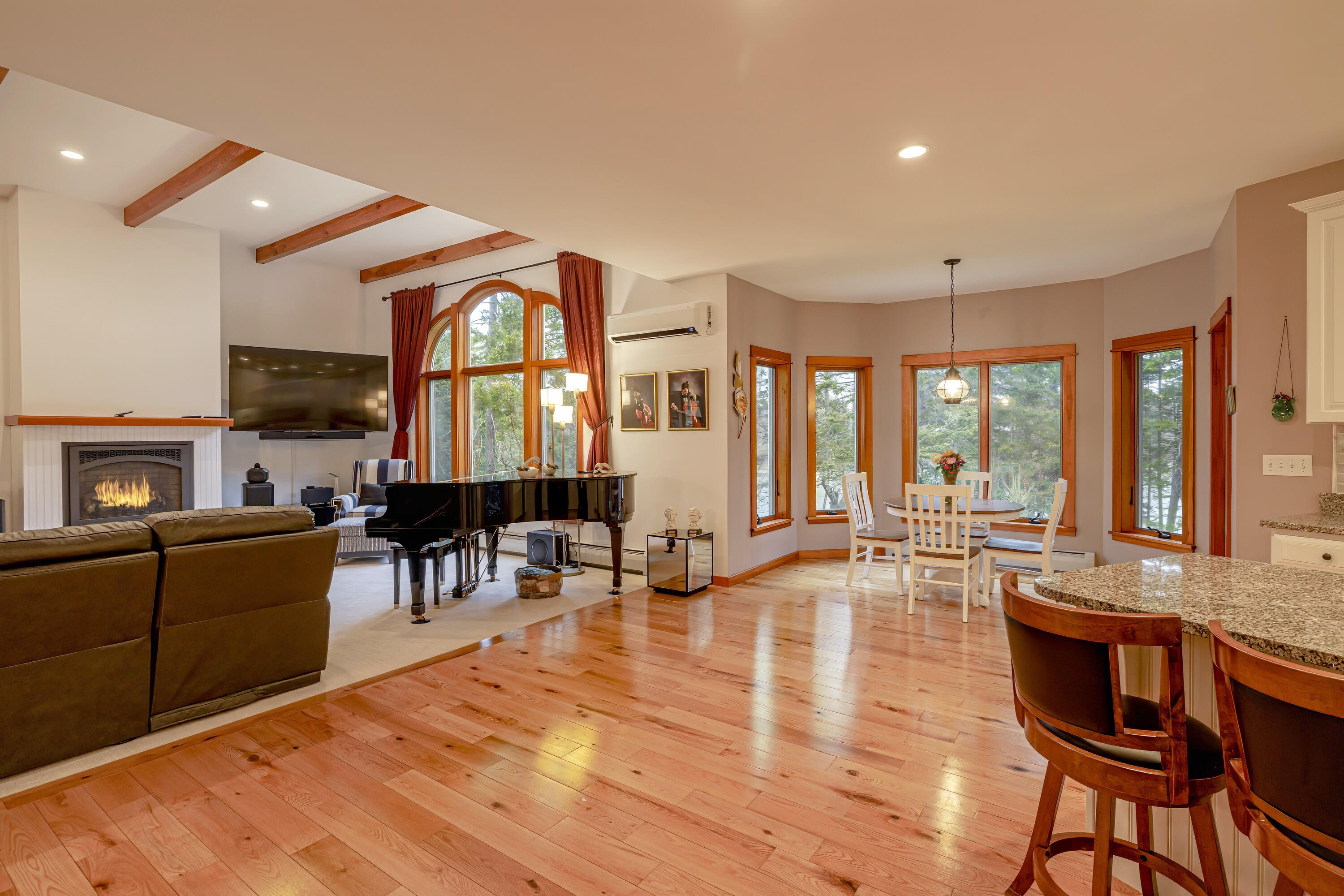 24 Coves End Drive