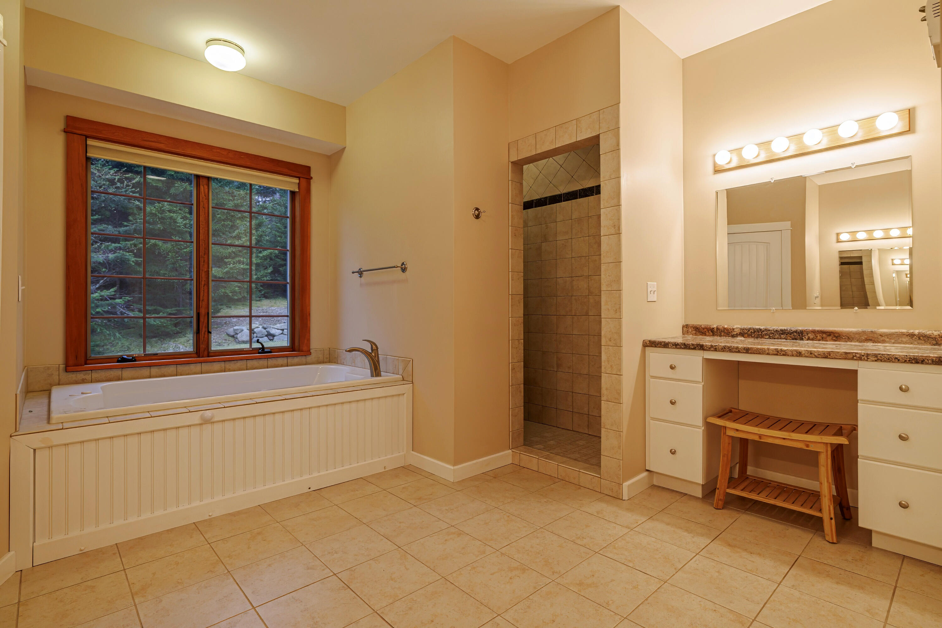 24 Coves End Drive