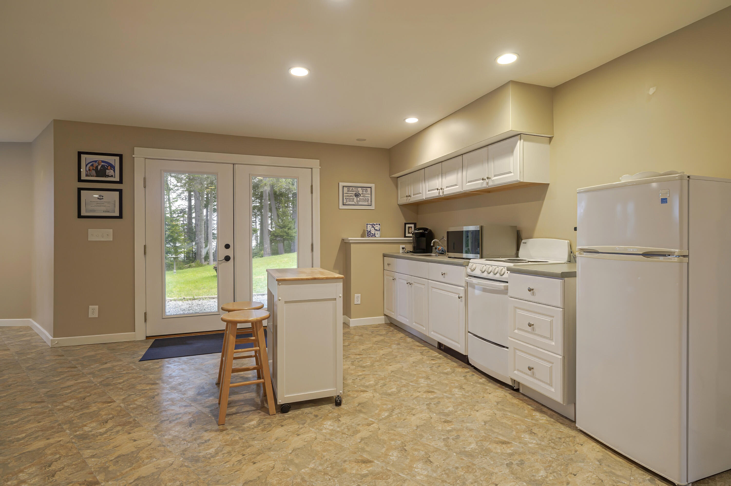 24 Coves End Drive