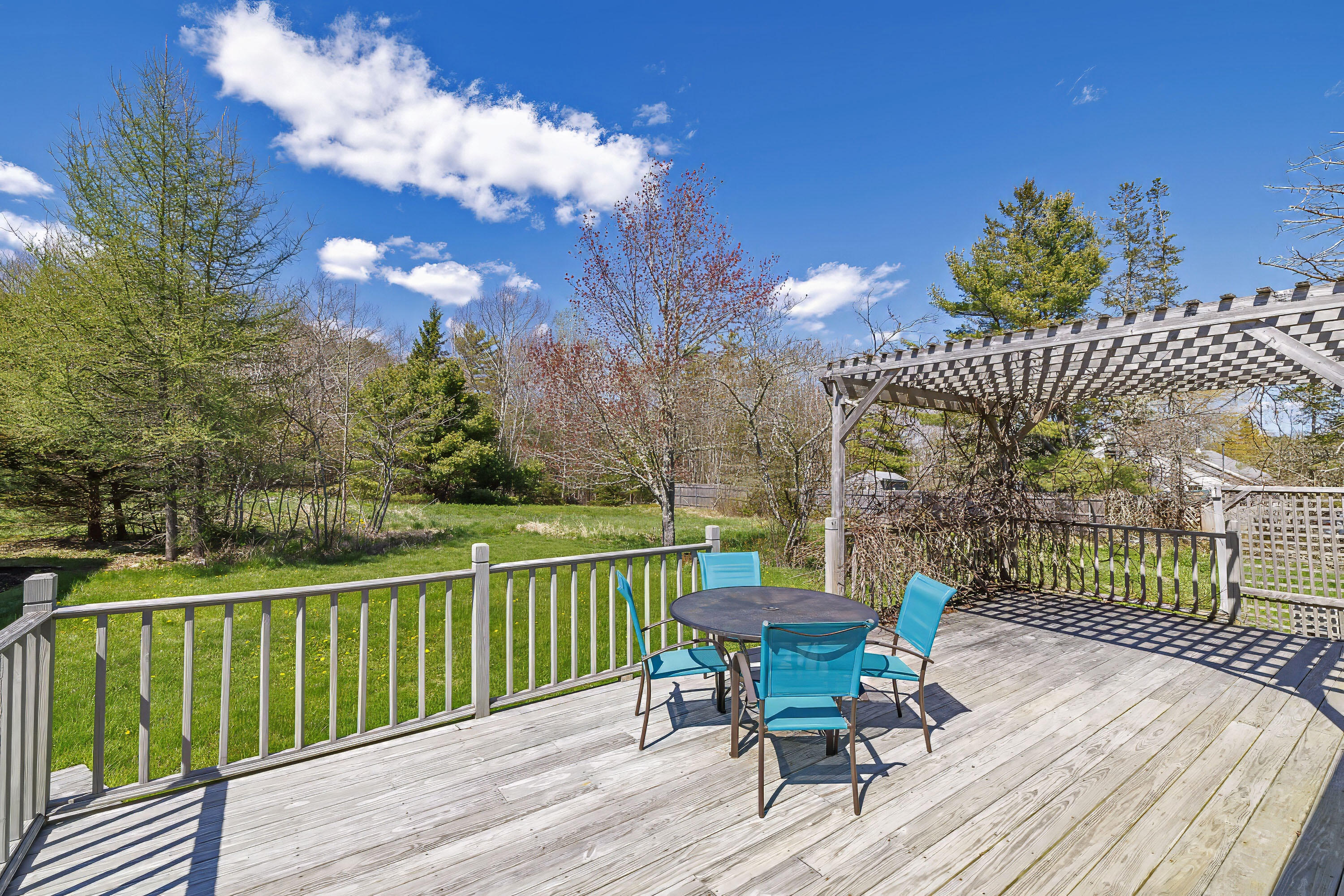 351 Crooked Road