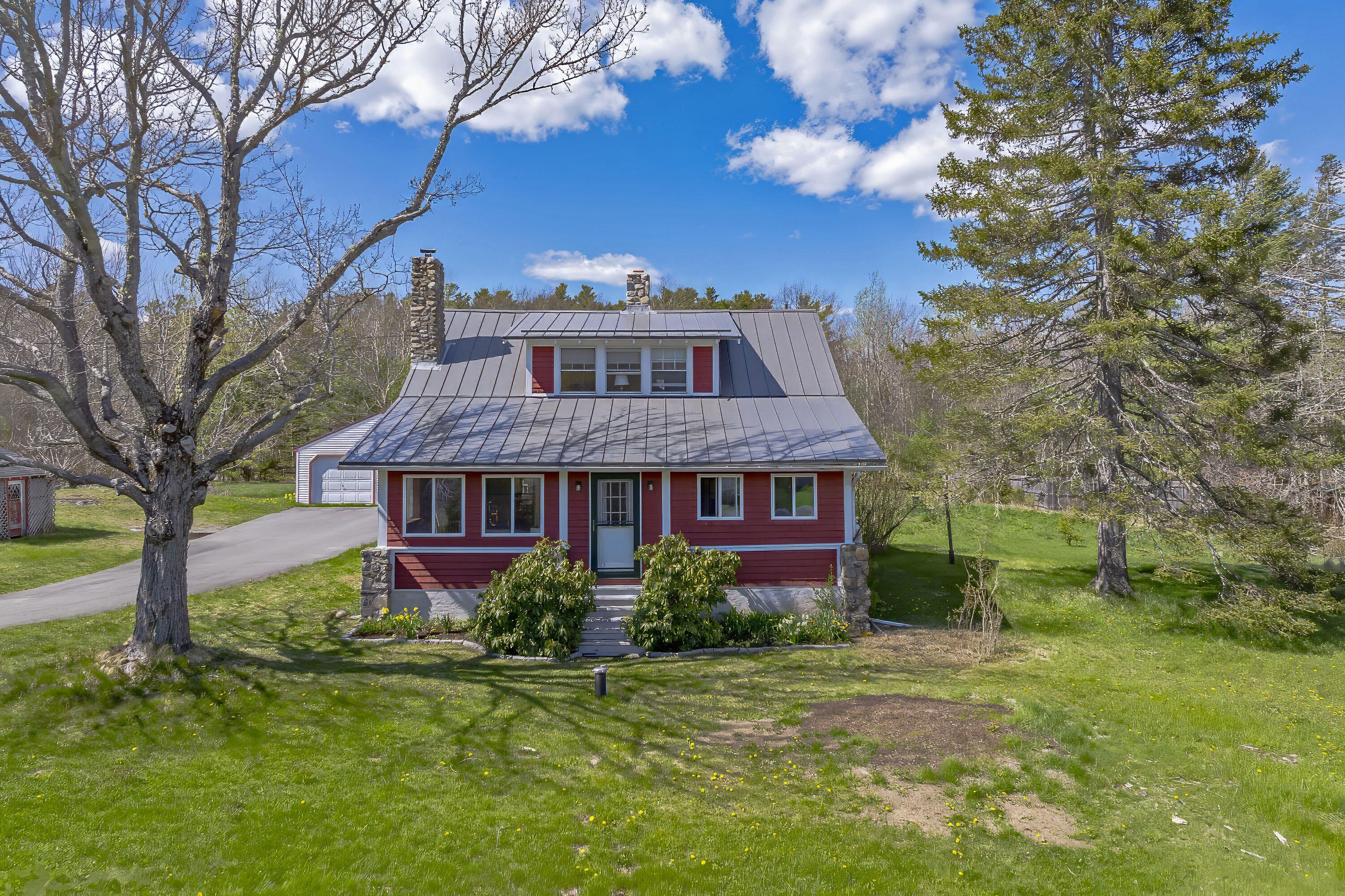 351 Crooked Road