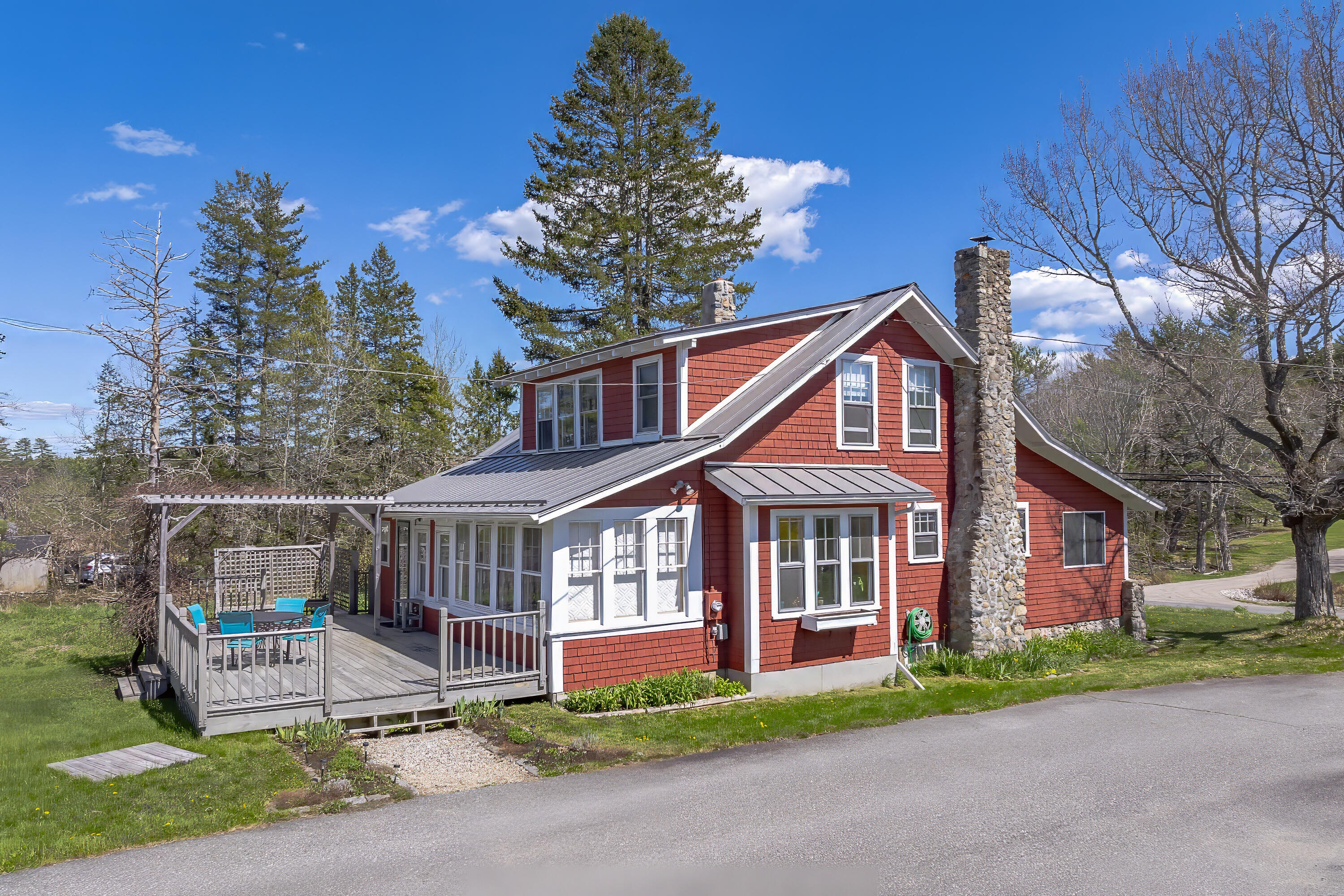 351 Crooked Road
