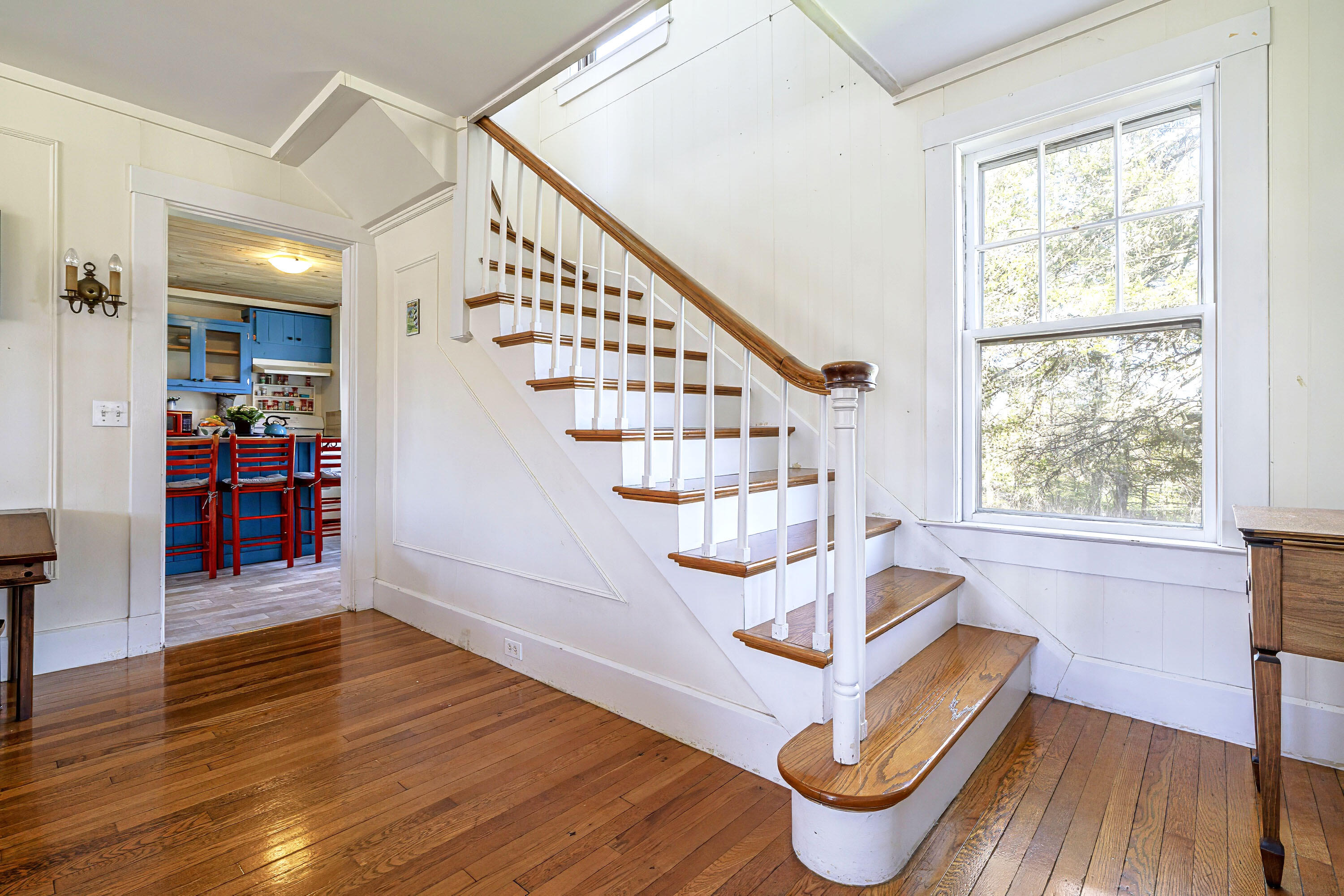 351 Crooked Road