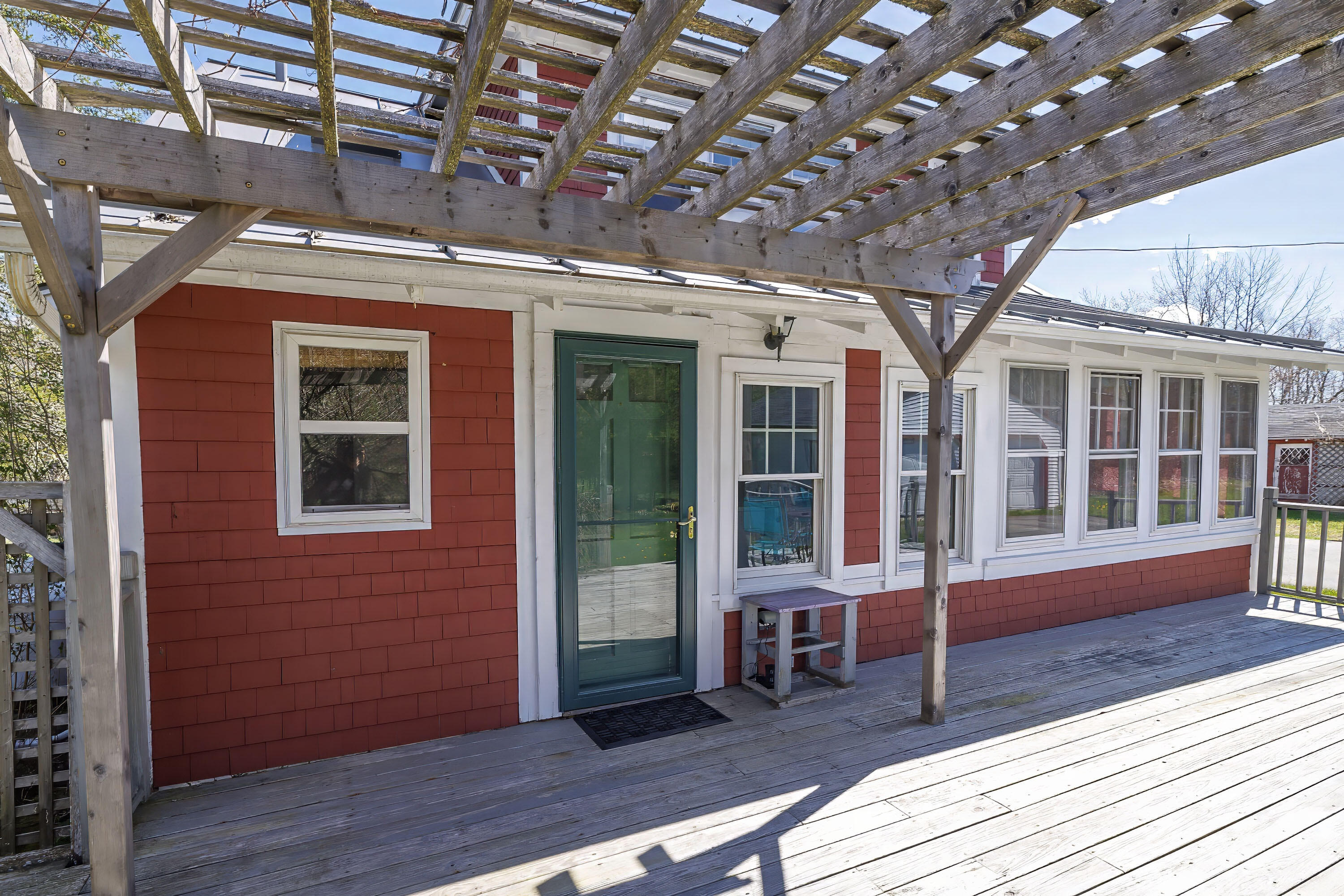 351 Crooked Road