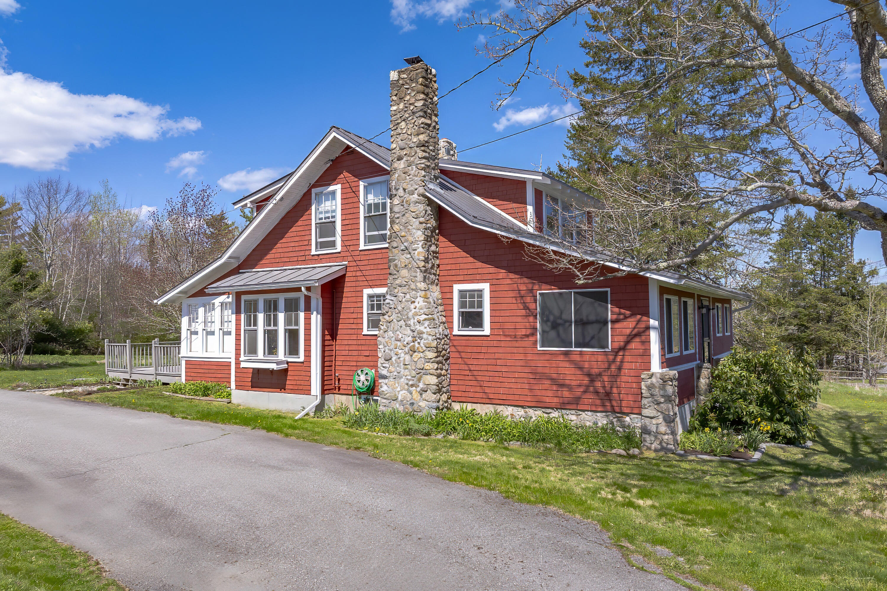 351 Crooked Road