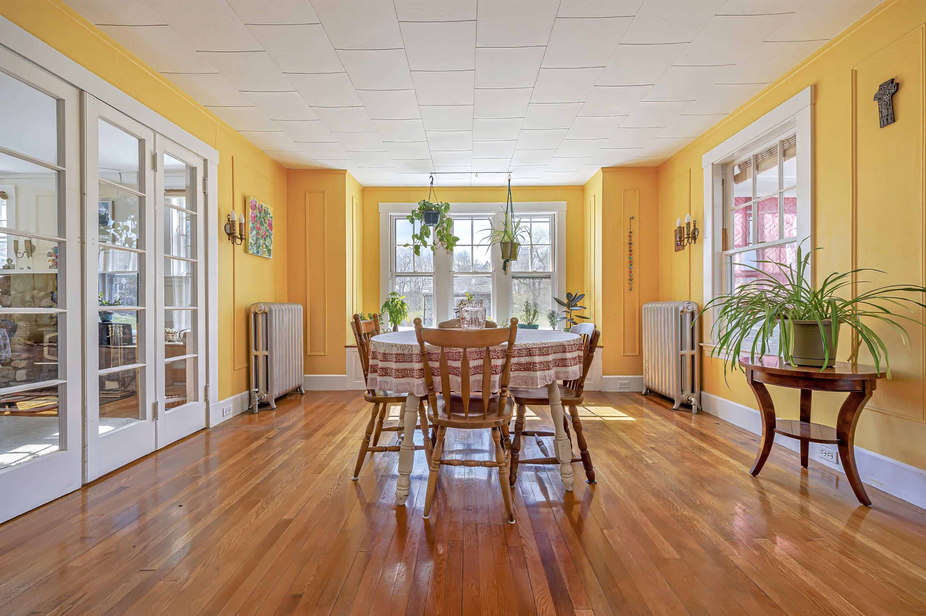 351 Crooked Road