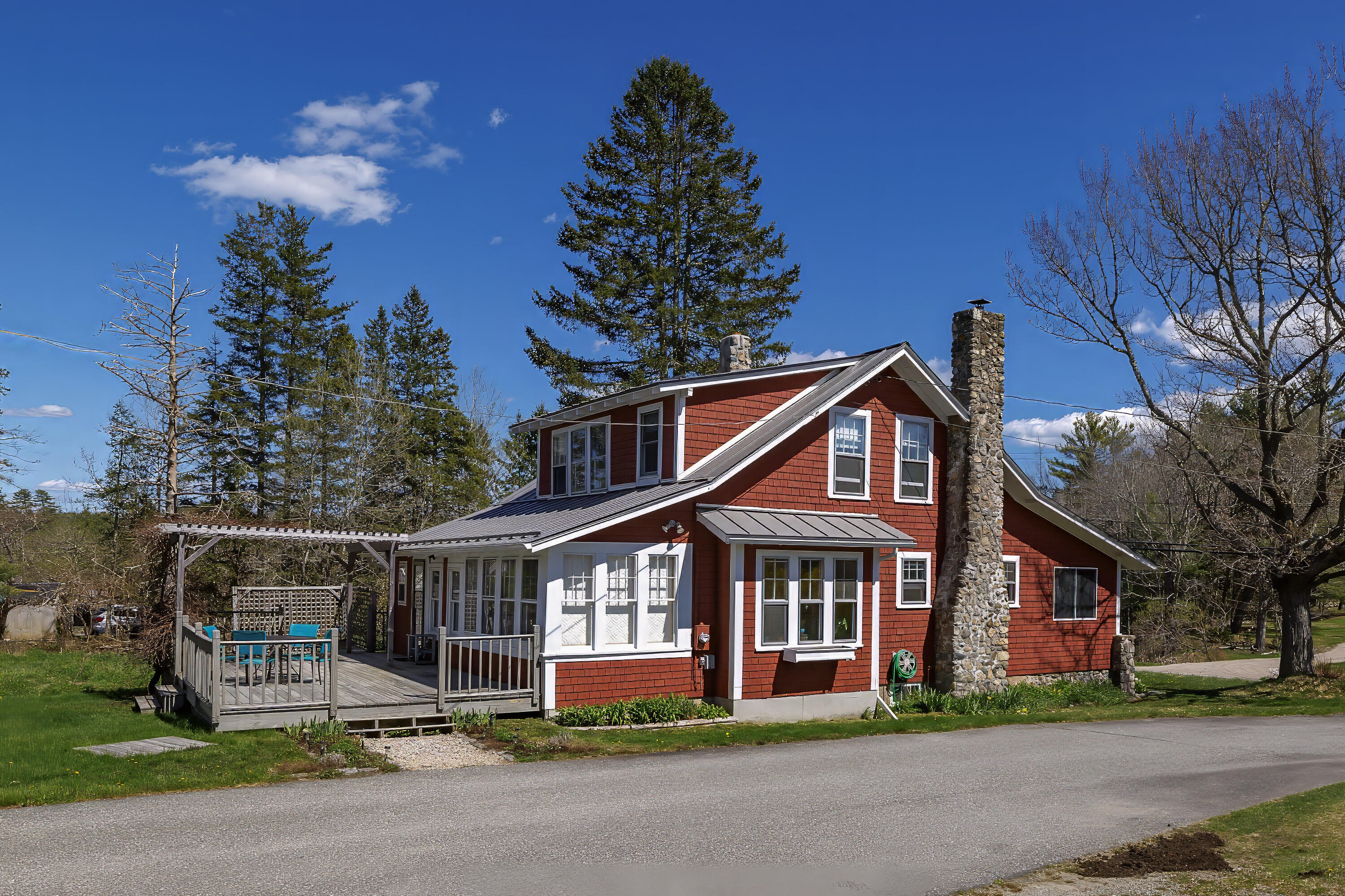 351 Crooked Road