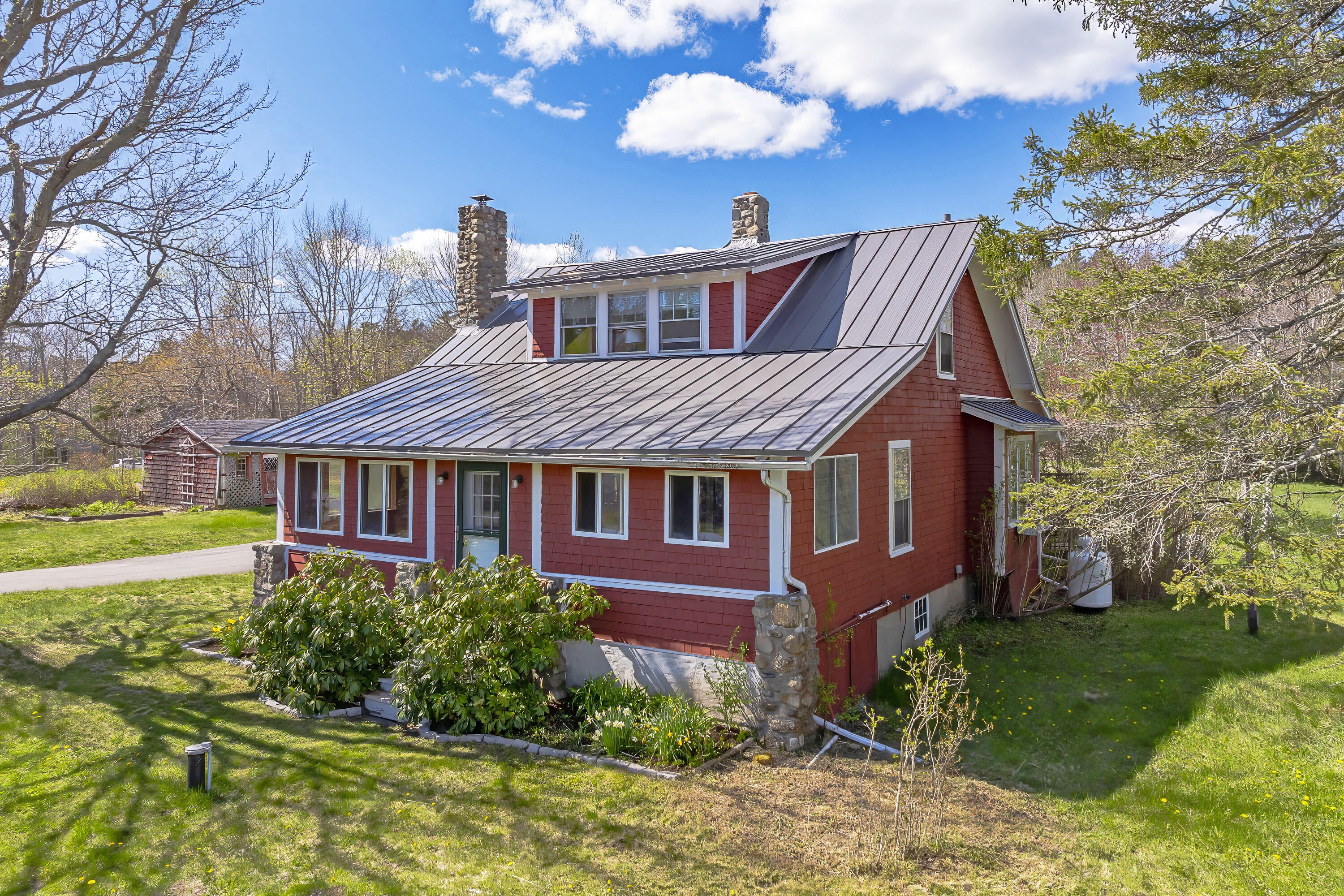 351 Crooked Road