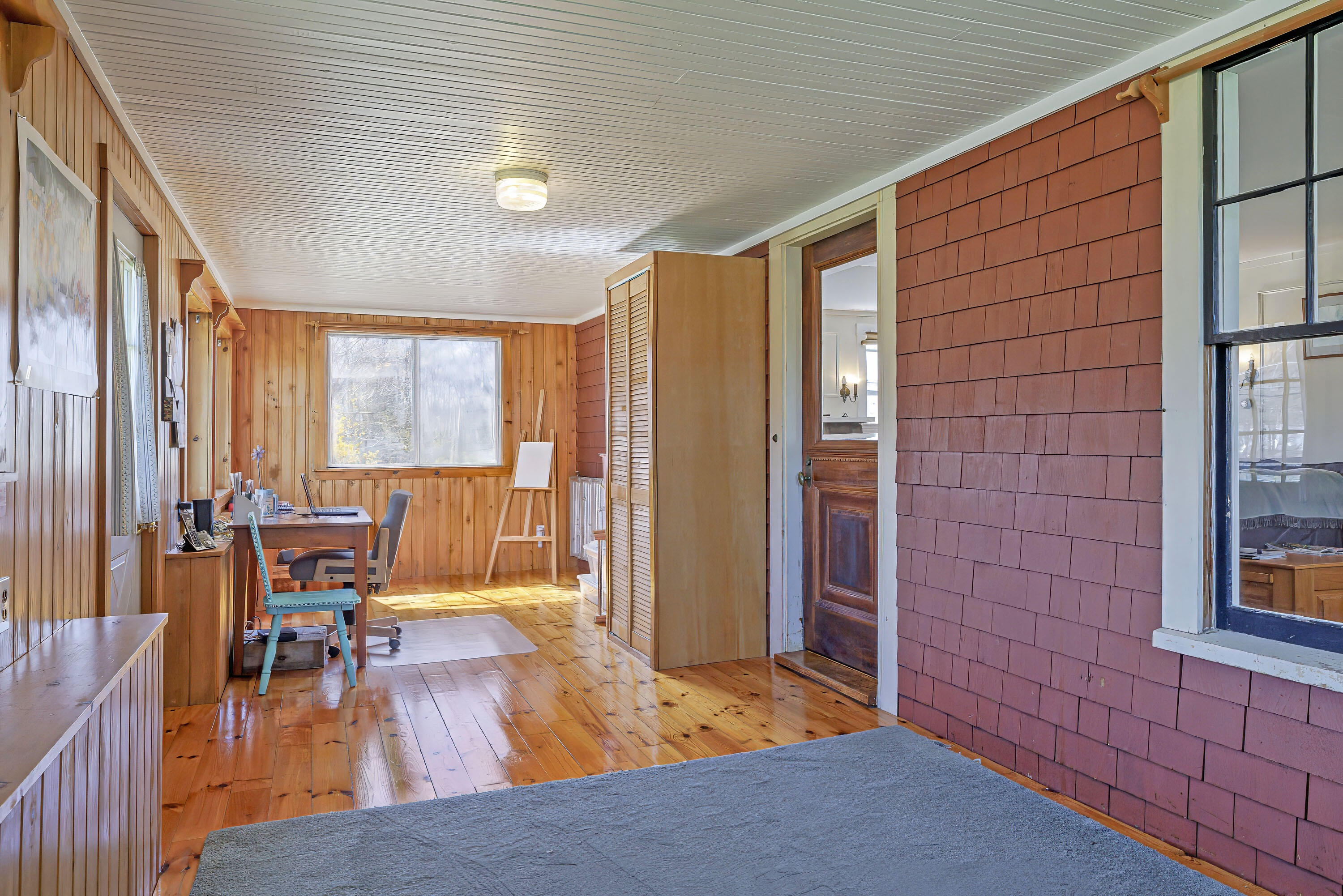 351 Crooked Road