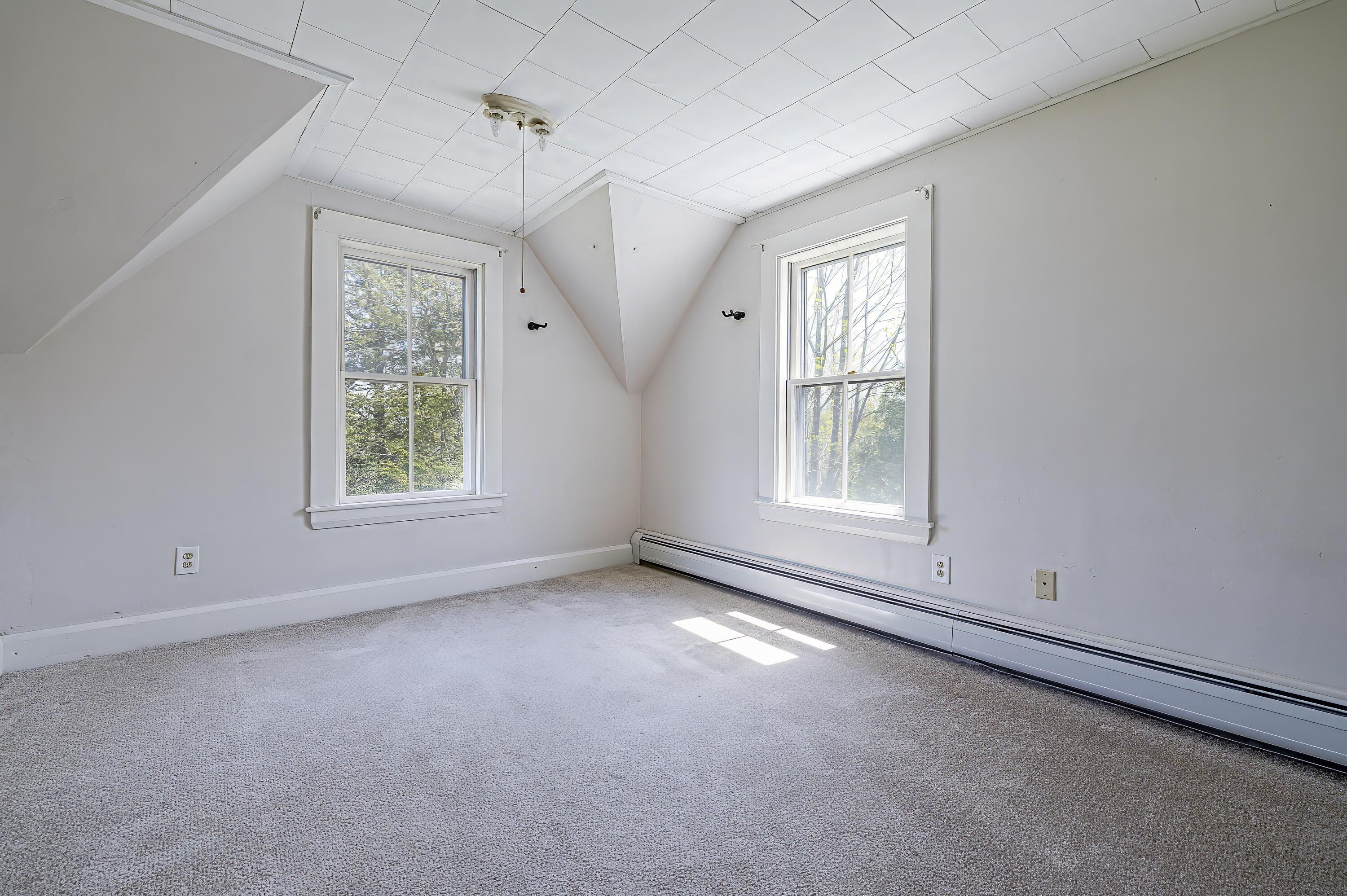 898 Bay Road