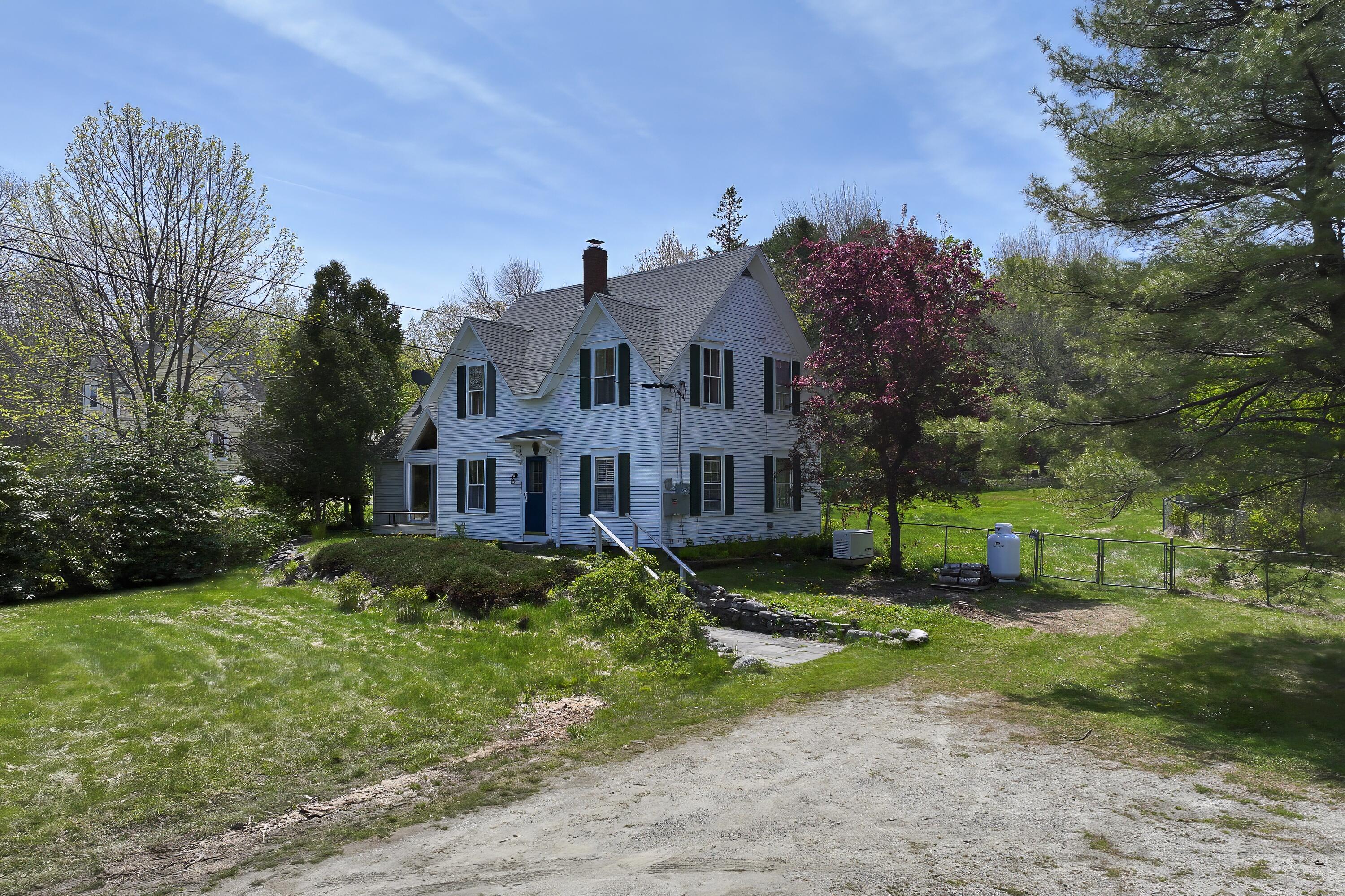 898 Bay Road