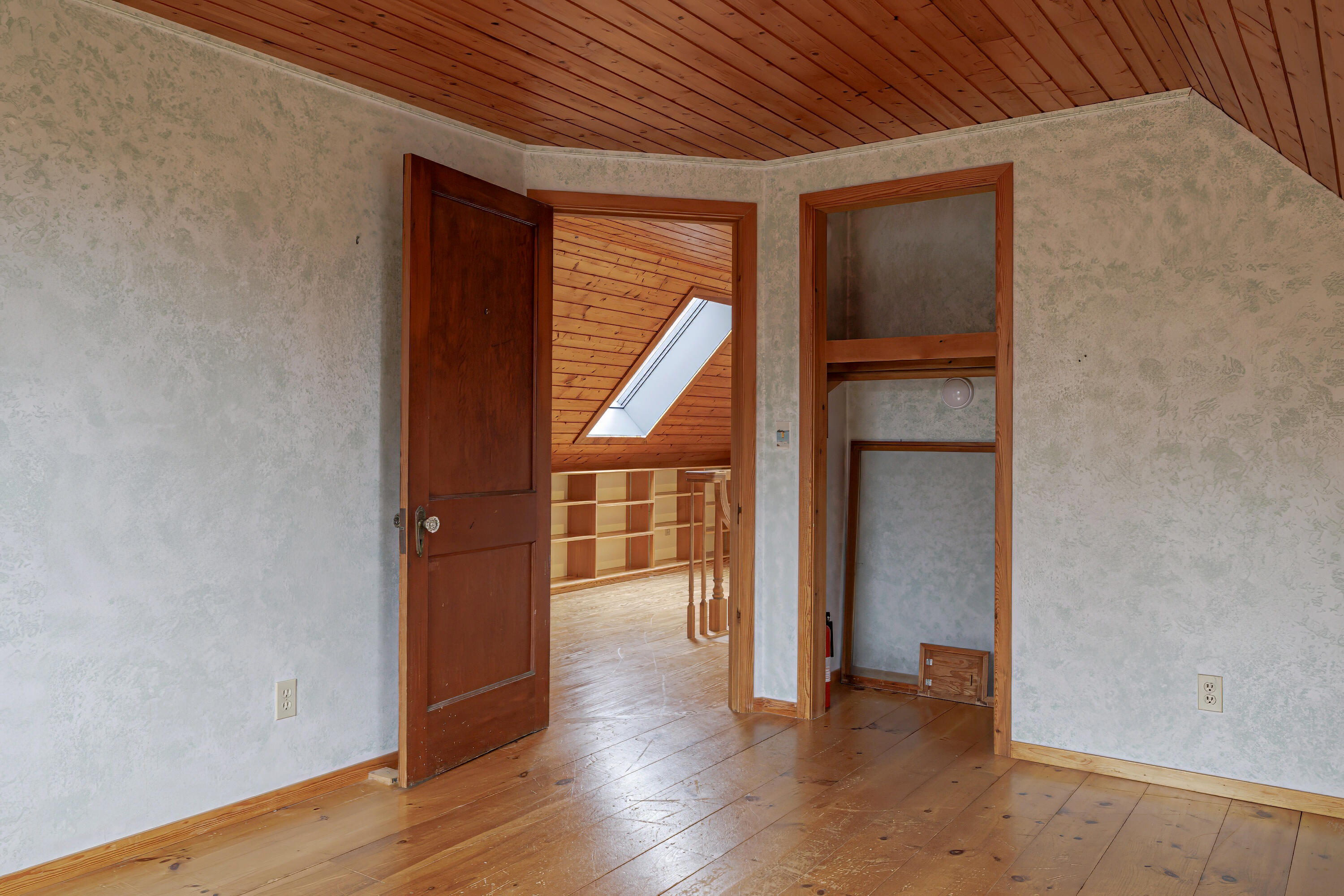 85 Gravel Pit Drive