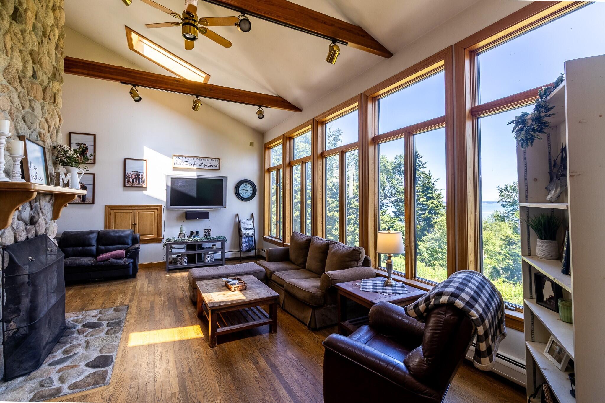 989 Mason Bay Road