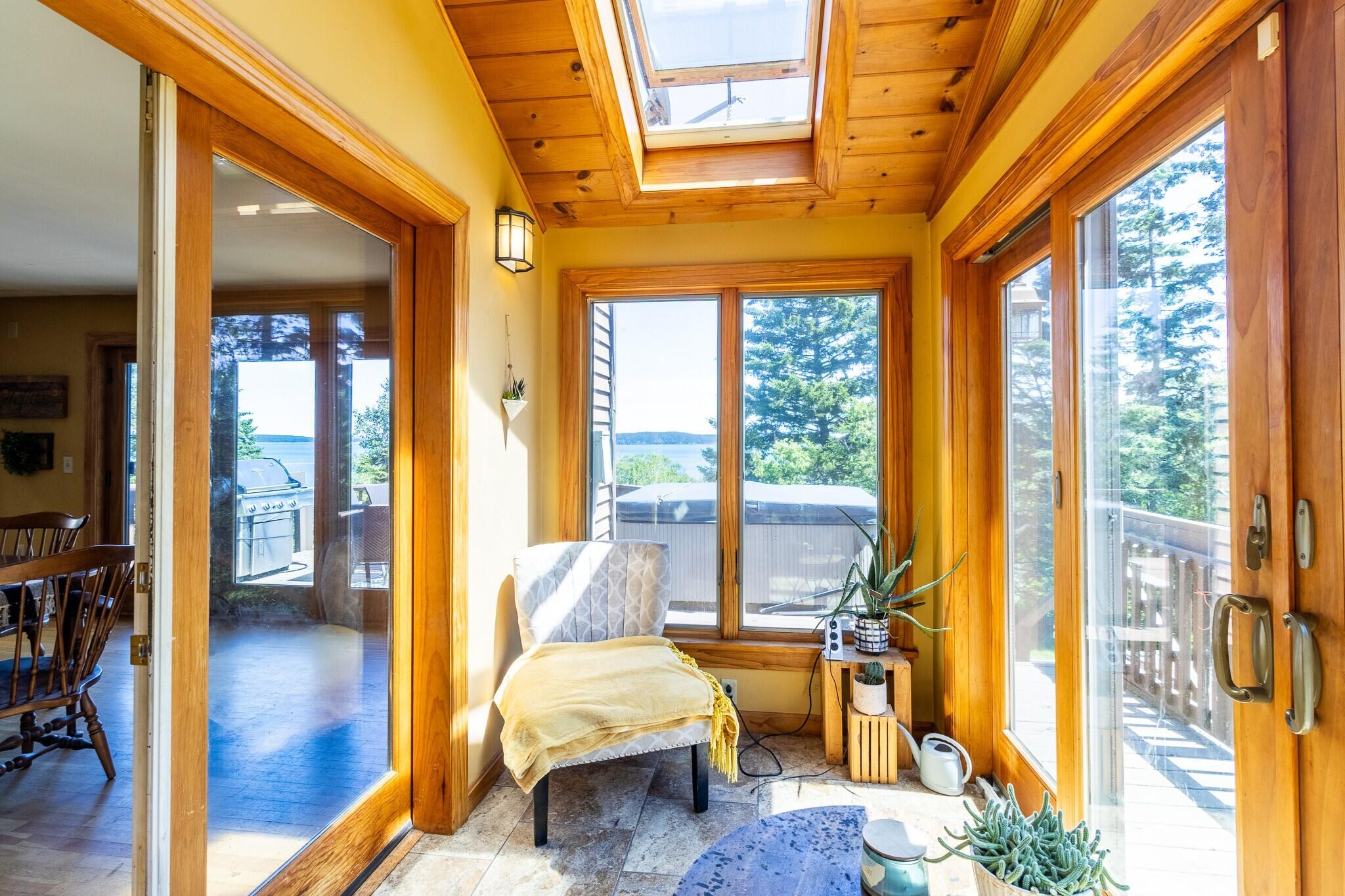 989 Mason Bay Road