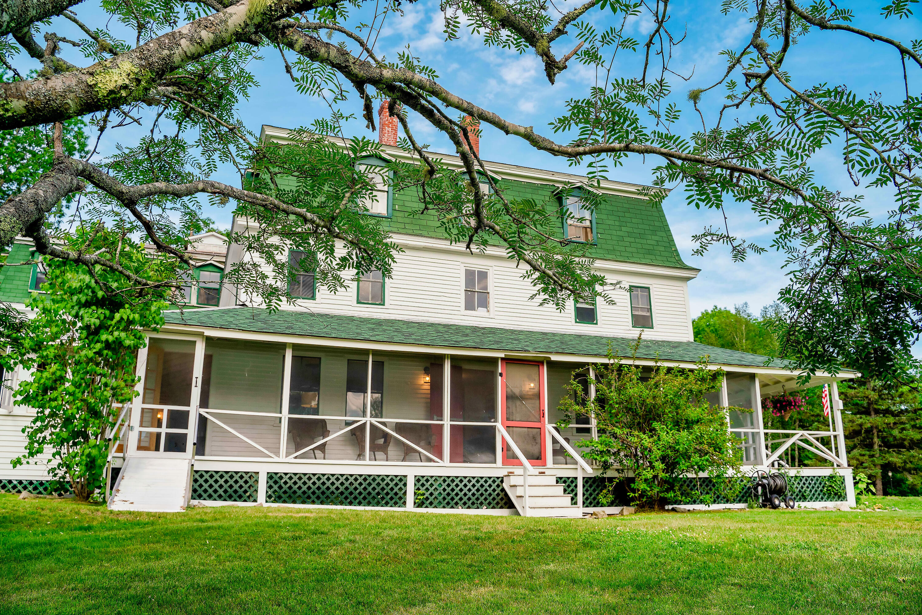 435 Herrick Road
