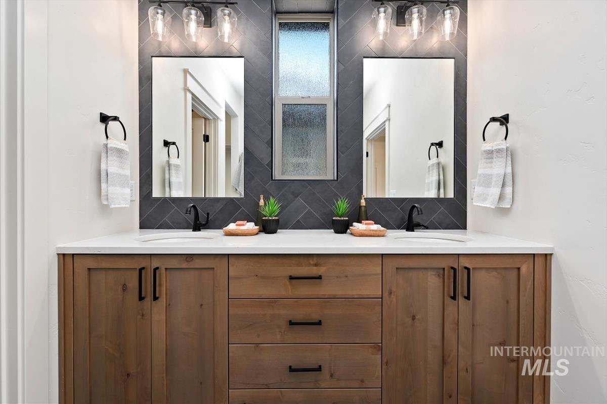 8376 W Meltwater Lane