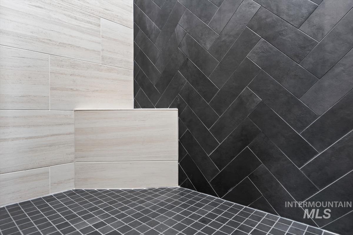 8376 W Meltwater Lane