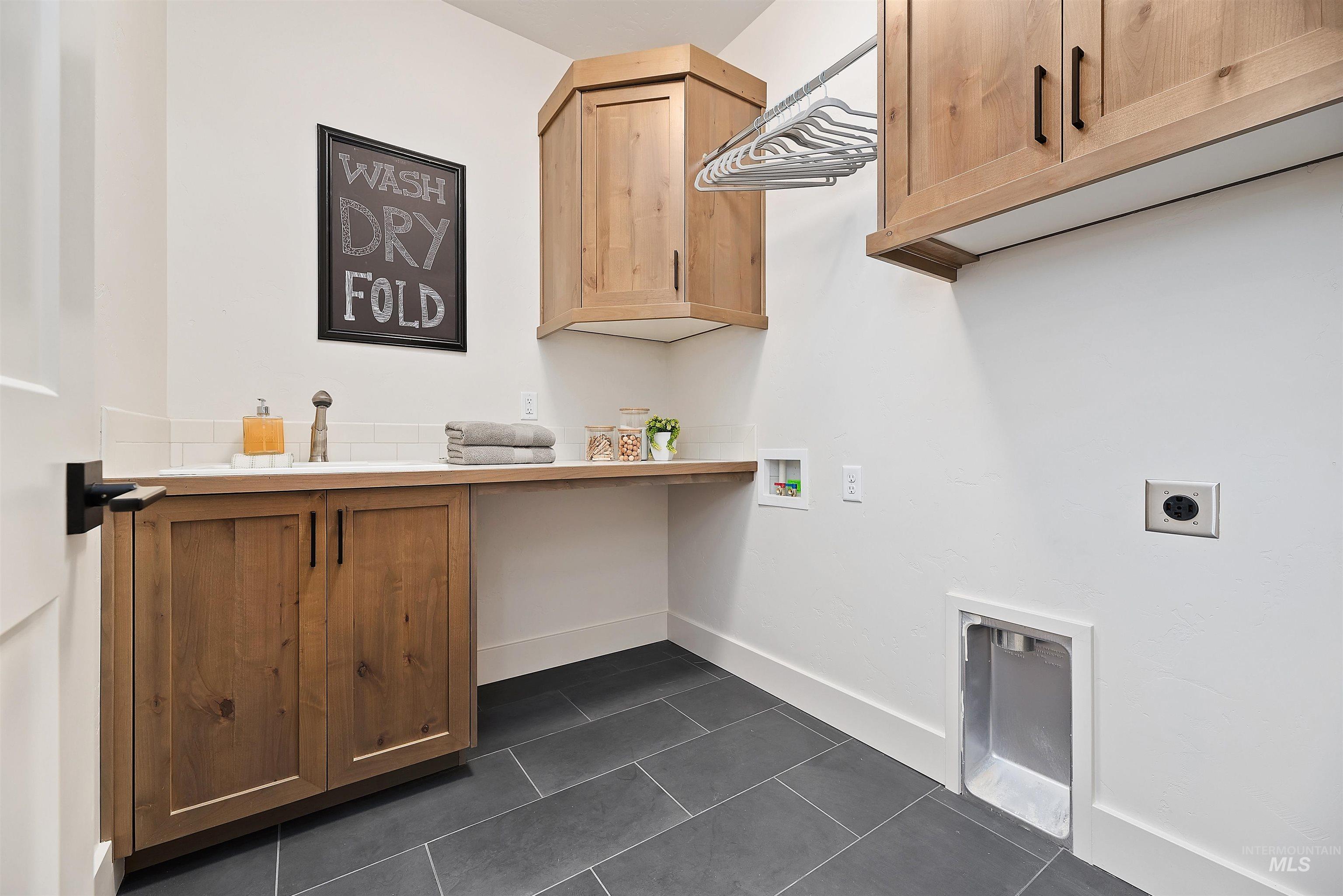 8376 W Meltwater Lane