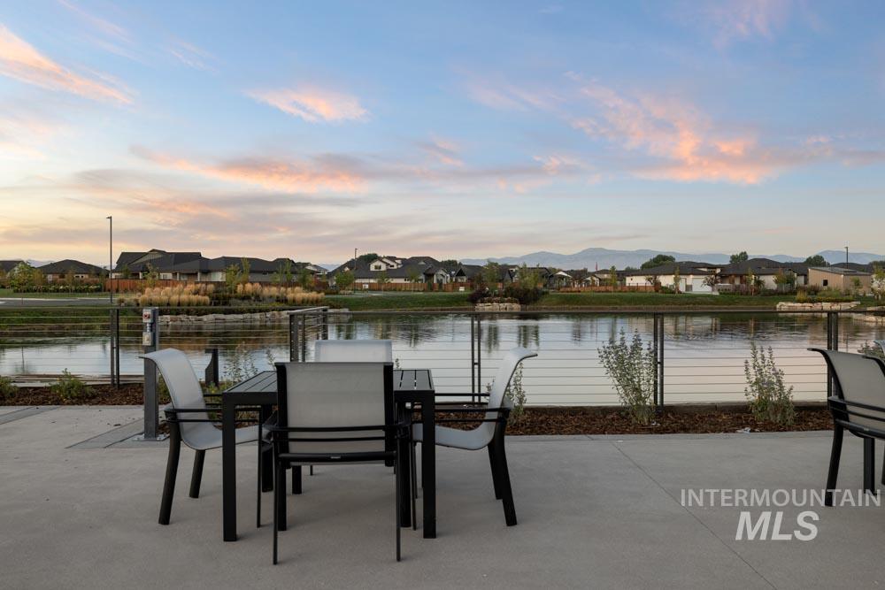 8376 W Meltwater Lane